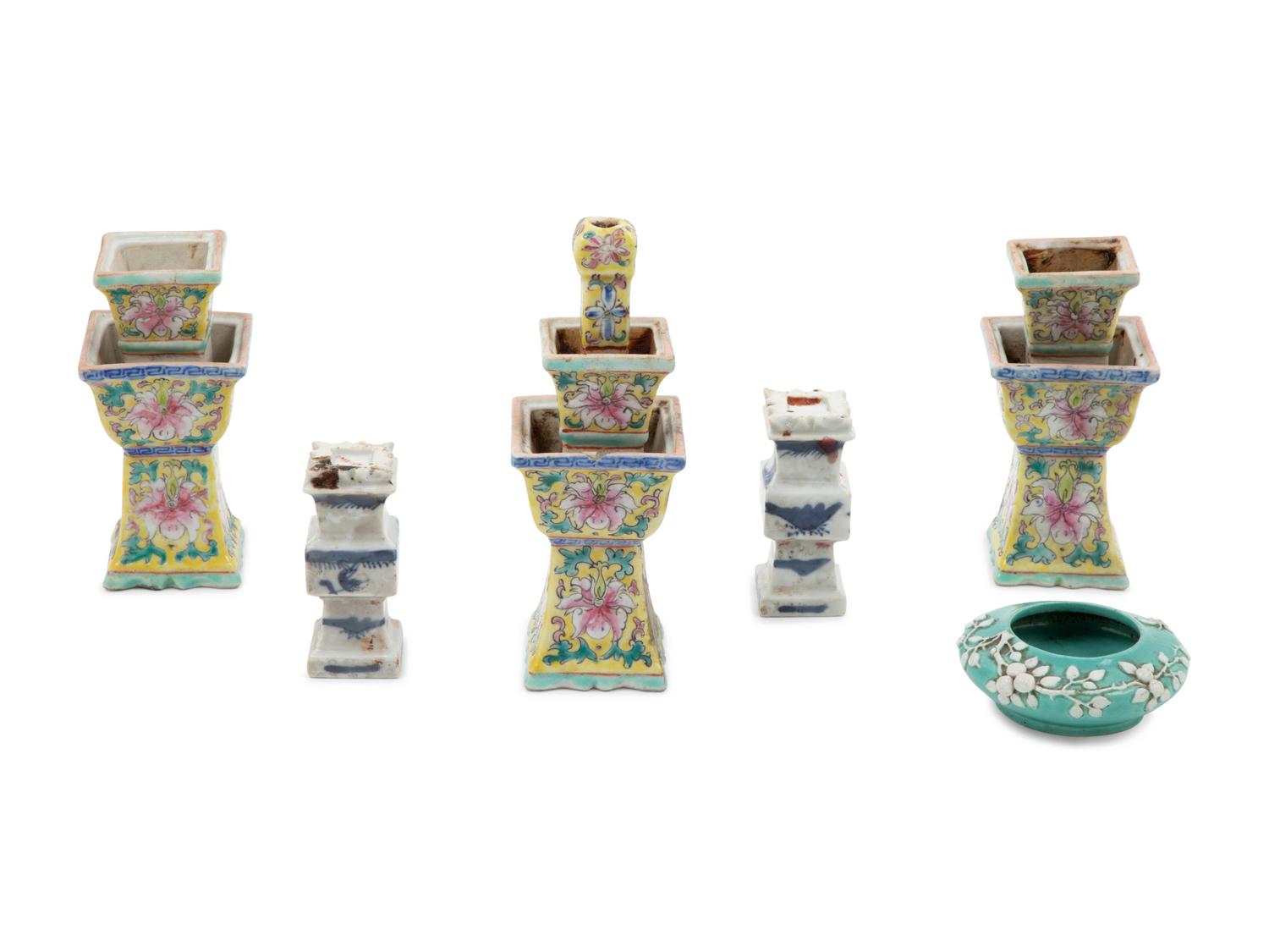 Six Chinese Porcelain Articles