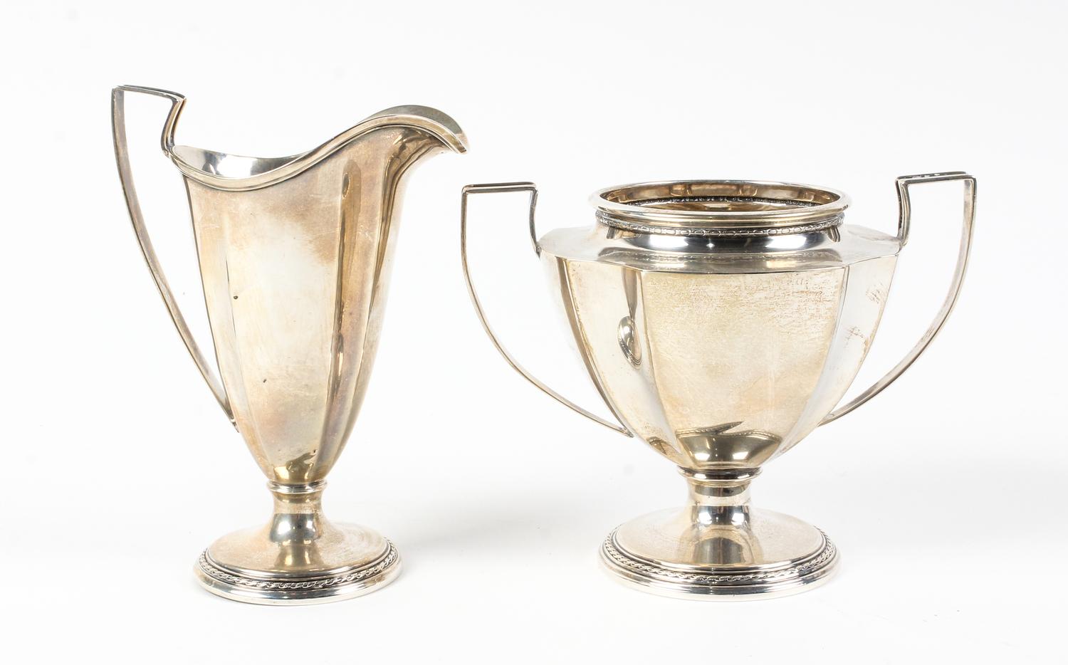 An American Silver Creamer & Sugar Set, International Silver Co., 20th Century,