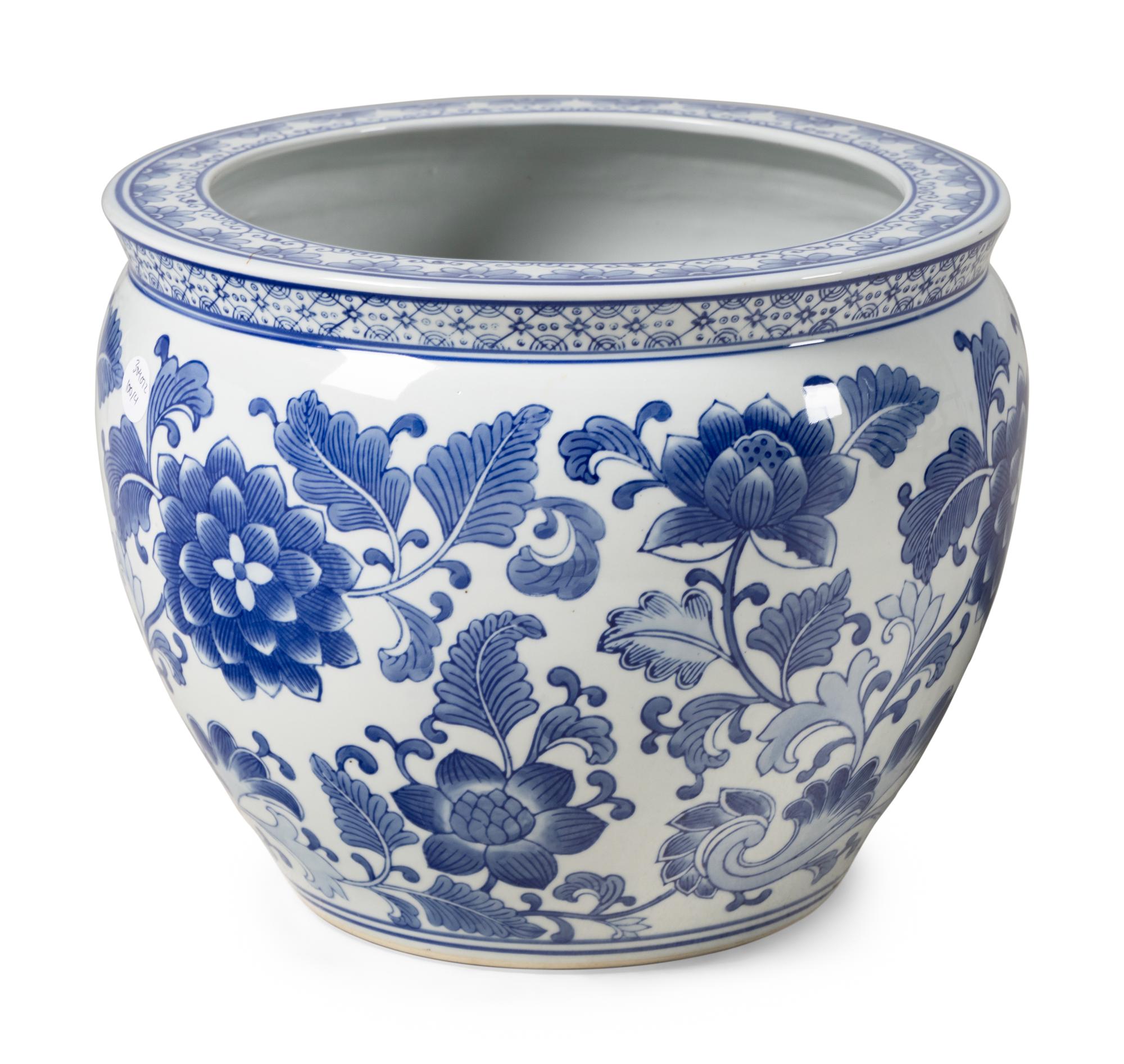 A Group of Four Chinese Export Porcelain Jardinières