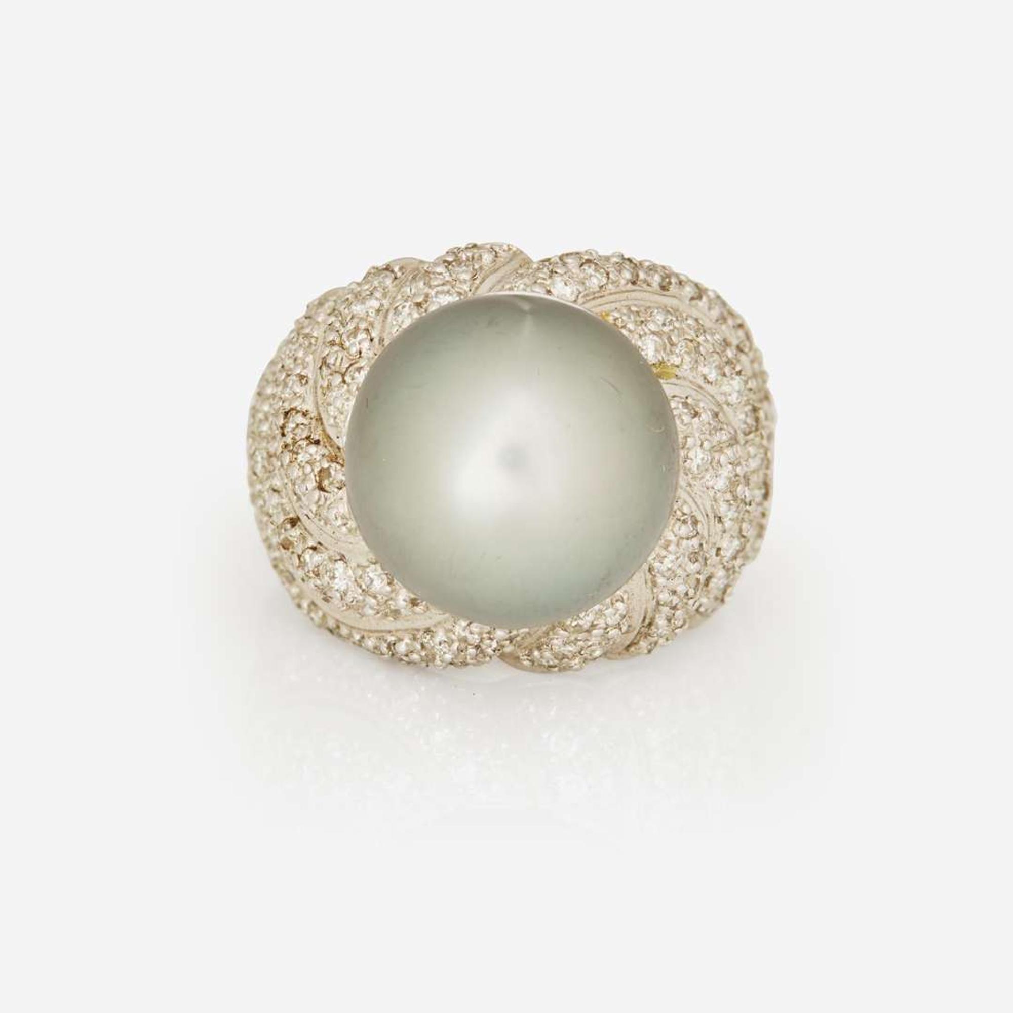 An 18K White Gold, Tahitian Pearl, and Diamond Ring