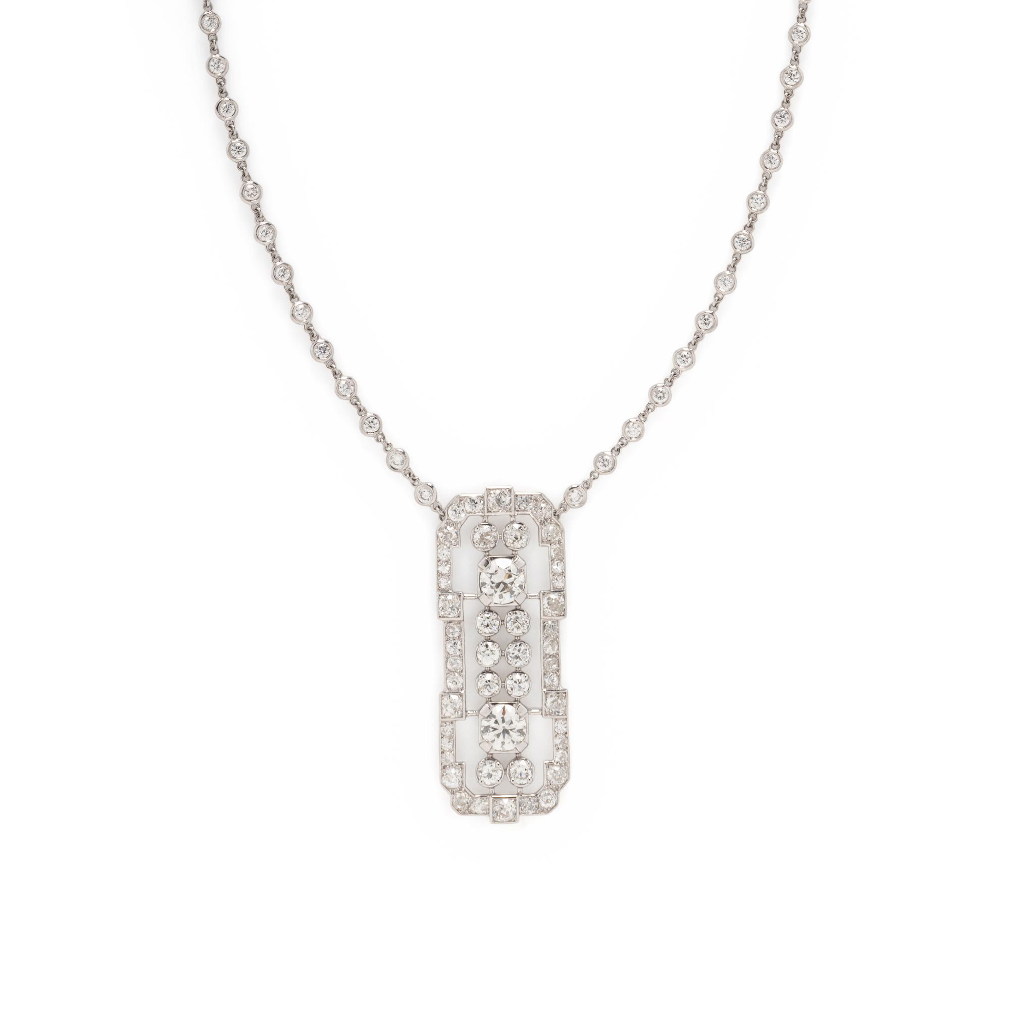 DIAMOND PENDANT NECKLACE
