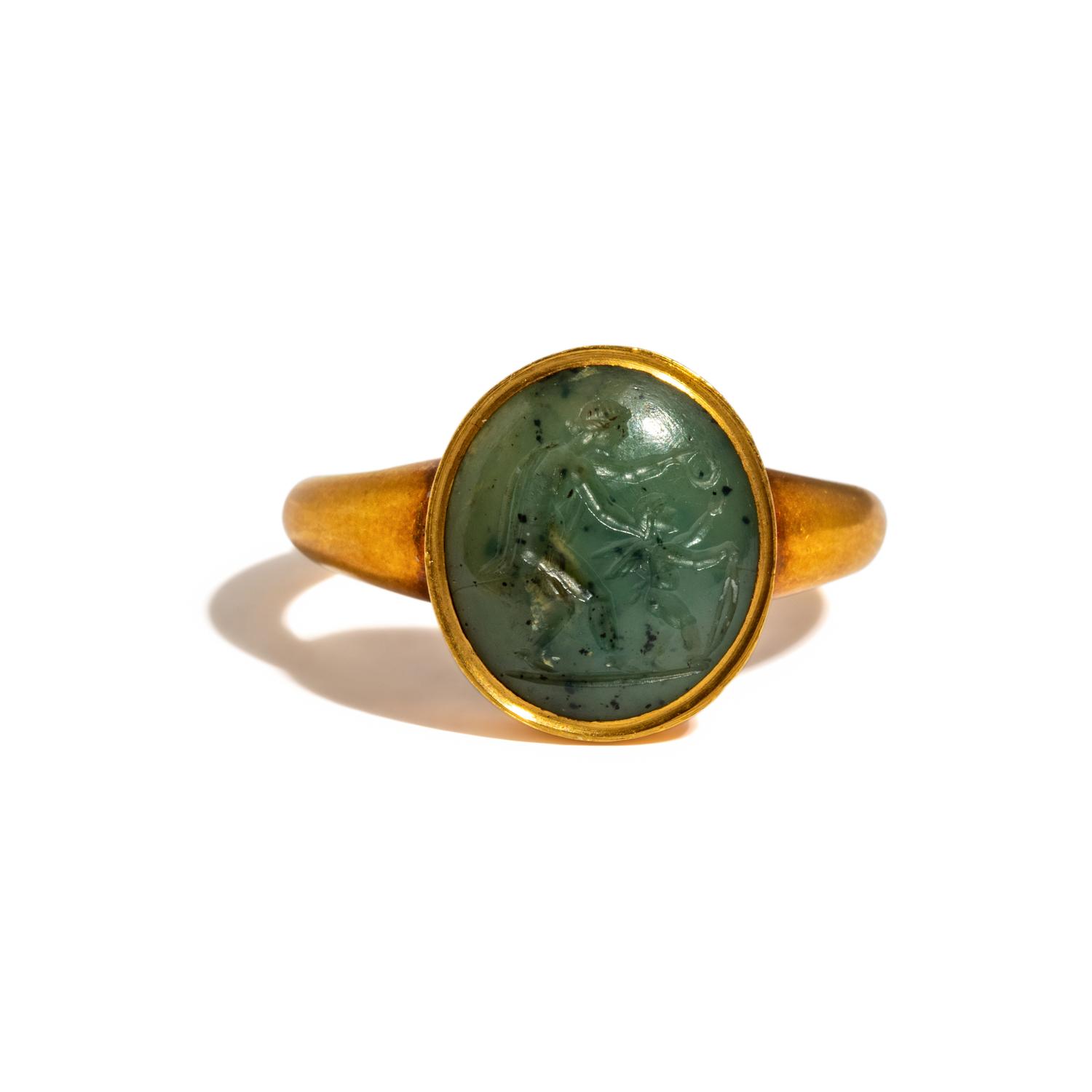 A Neoclassical Gold and Plasma Finger Ring with the Triumph of Psyche and Eros