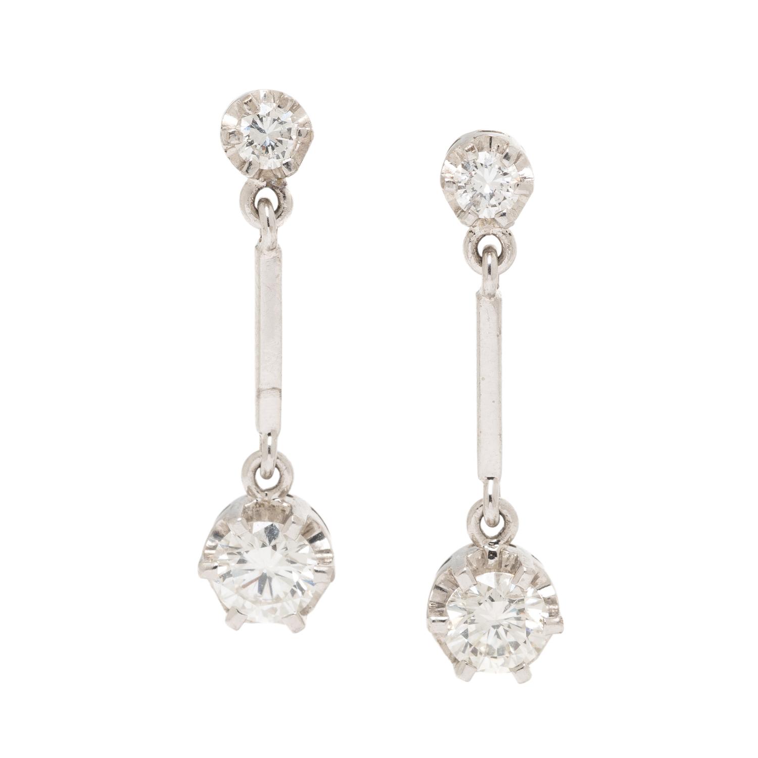 DIAMOND AND WHITE GOLD DROP EARRINGS
