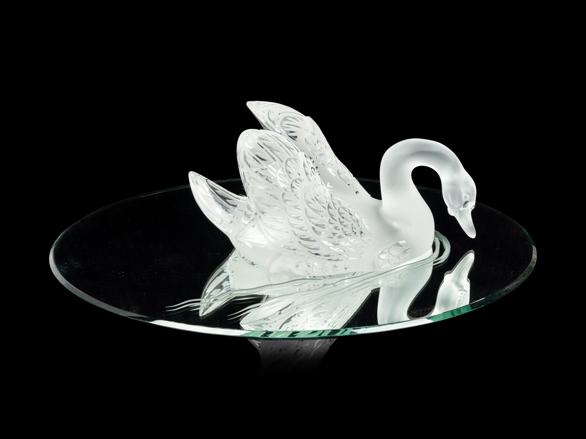 A Lalique Cygne Table Ornament and Mirror Plateau