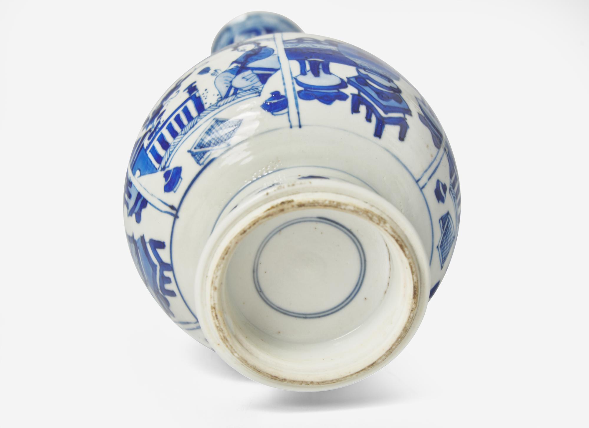 A Chinese Blue and White Bottle Vase