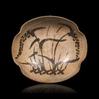 A Set of Five Japanese Ko-Karatsu Serving Dishes, Mukozuke , Circa 1700 — 約1700年 日本唐津燒稻紋皿五件