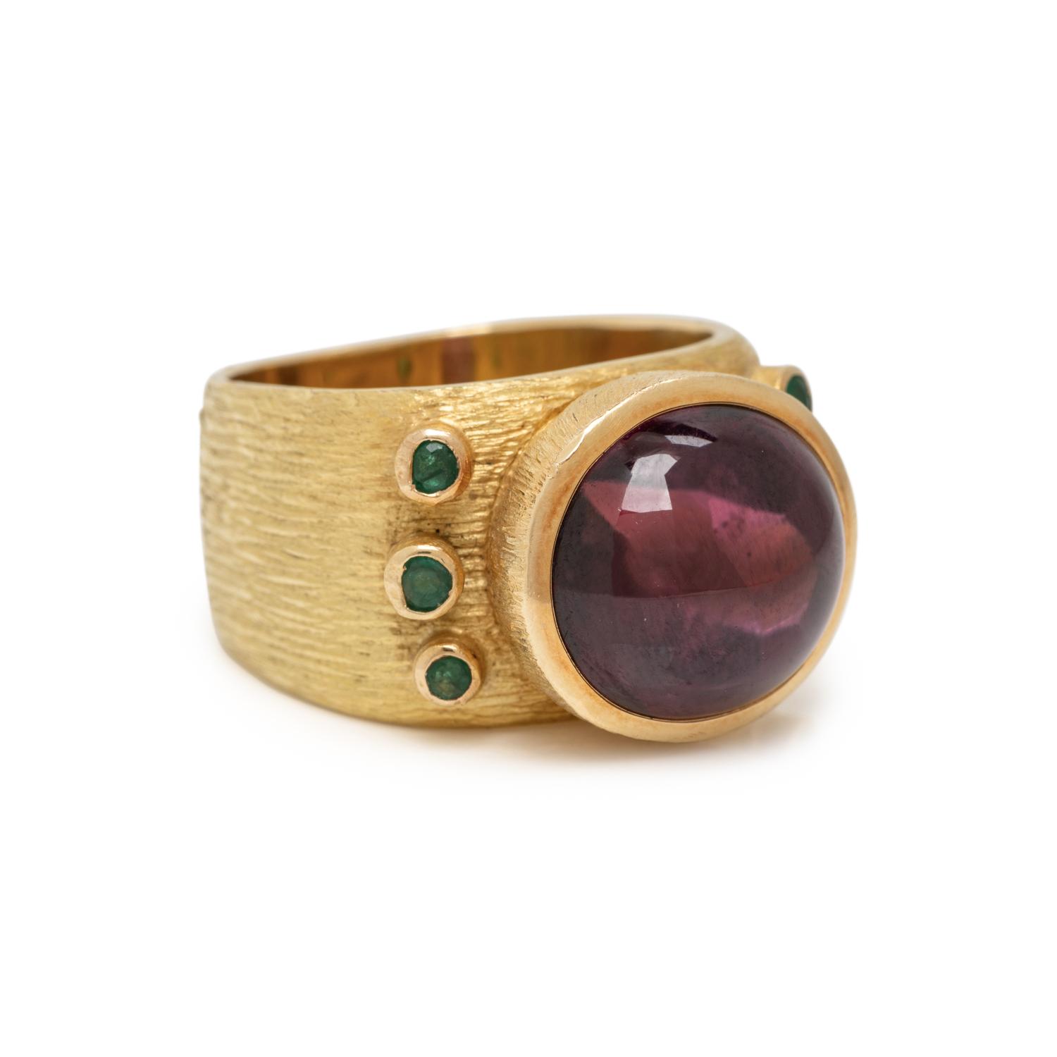 GRIMA, YELLOW GOLD, GARNET, AND EMERALD RING