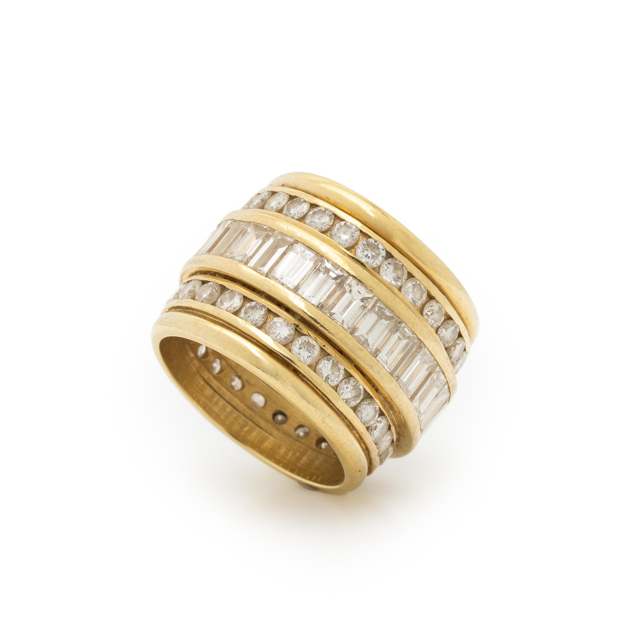 YELLOW GOLD AND DIAMOND RING