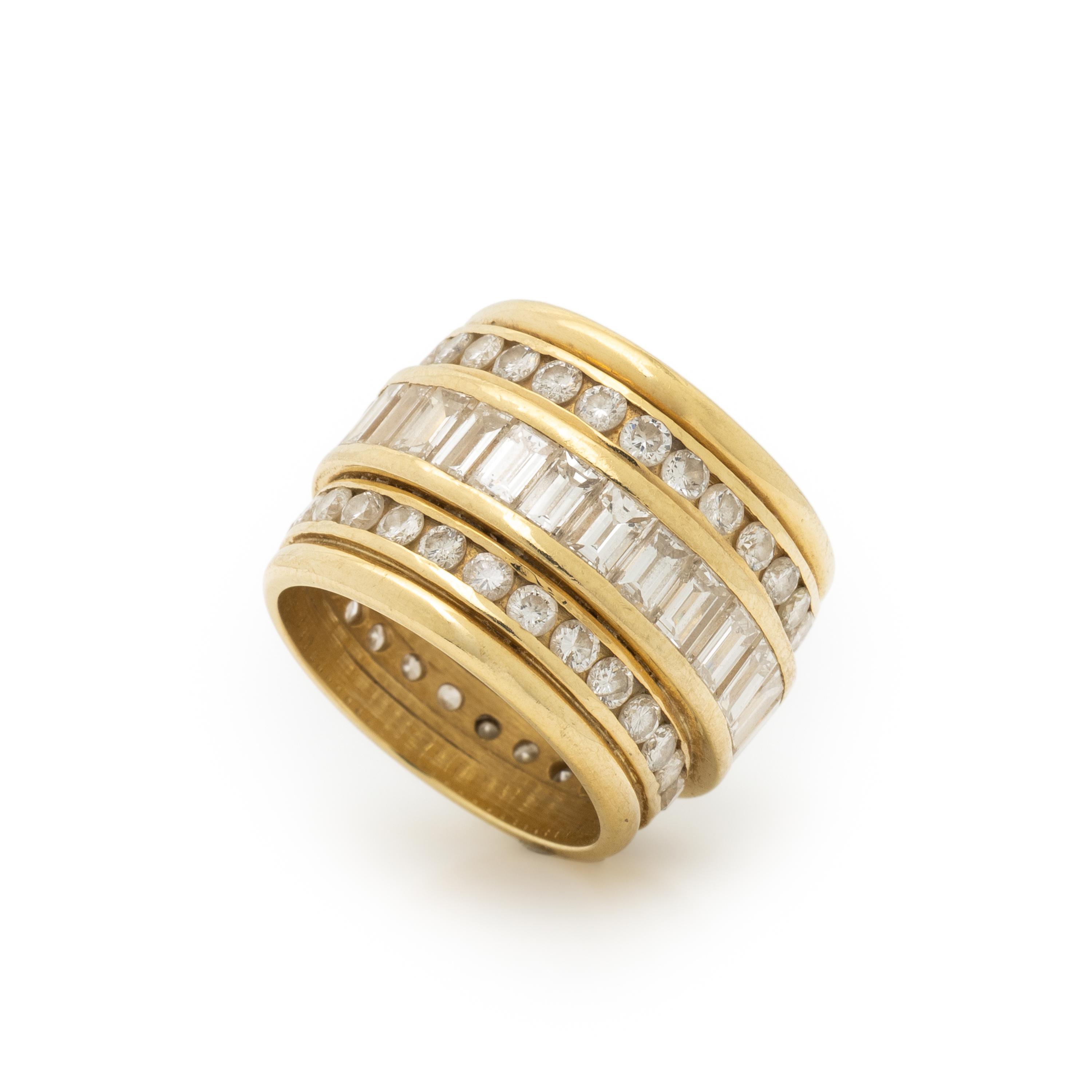 YELLOW GOLD AND DIAMOND RING