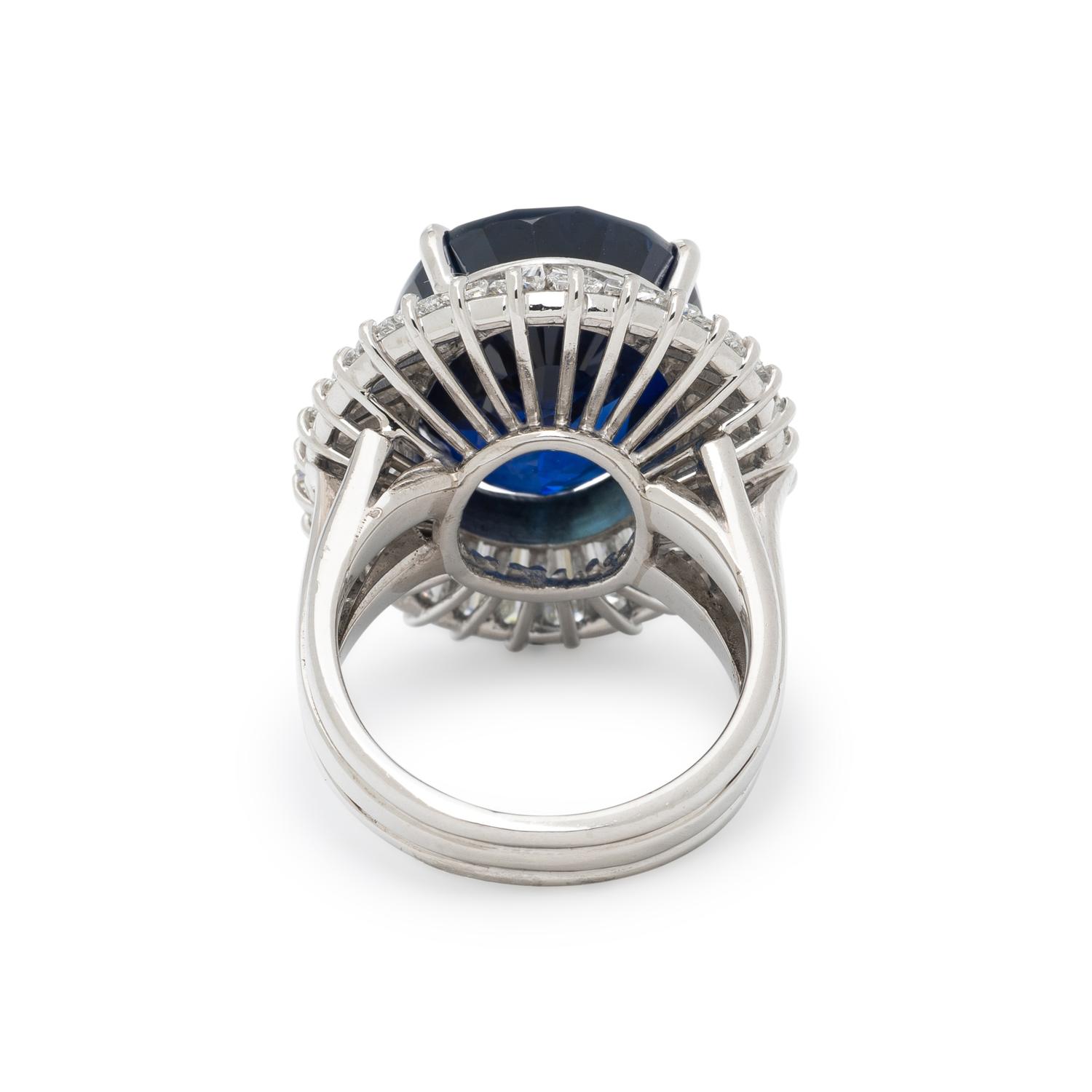 SAPPHIRE AND DIAMOND RING