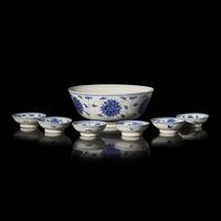 A Group of Seven Chinese Blue and White "Lotus" Dishes, 19th to 20th Century 晚清-民國 青花纏枝蓮紋瓷碗一組七件