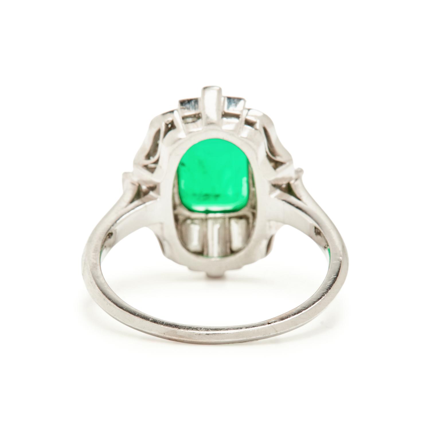 COLOMBIAN EMERALD AND DIAMOND RING