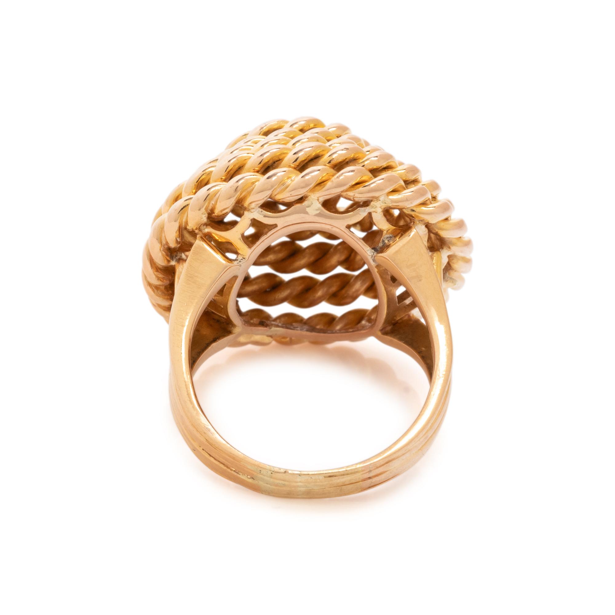 YELLOW GOLD AND DIAMOND RING