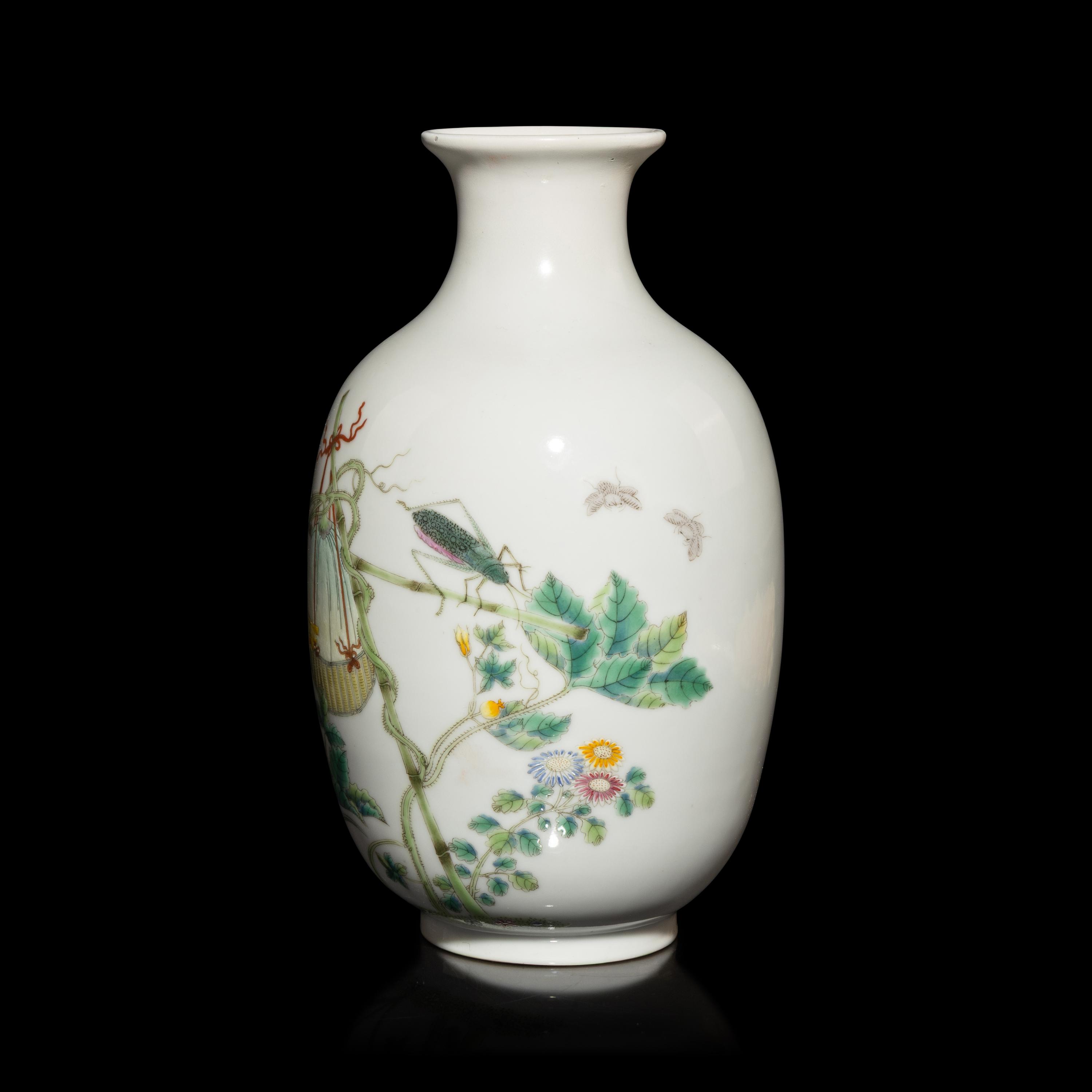 A Chinese Famille Rose Porcelain Vase, Late 19th-20th Century — 晚清-民國 粉彩瓜果草蟲圖賞瓶