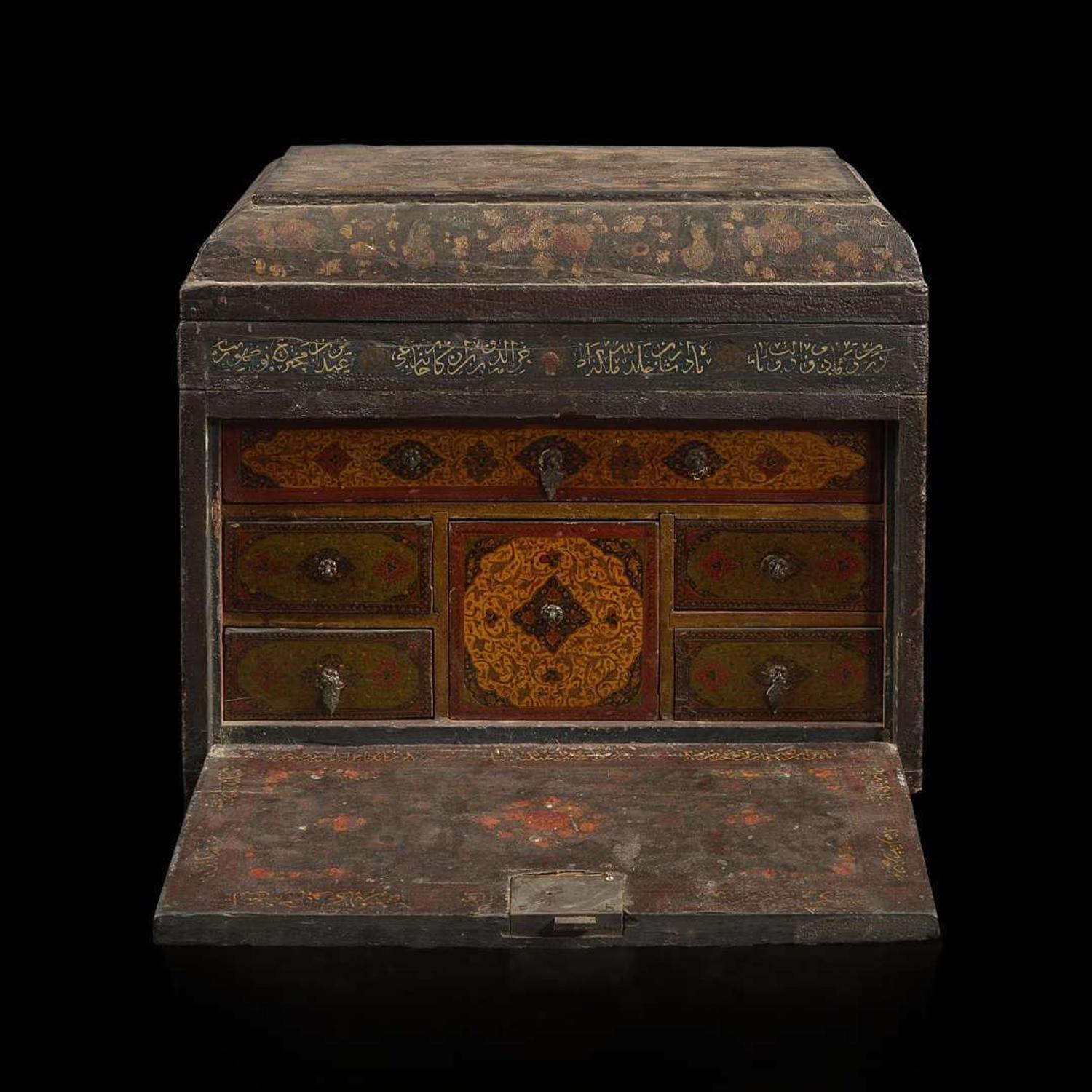 A Persian painted lacquer table chest 波斯漆器小箱 Qajar period ????