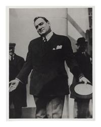 CARUSO, Enrico (1873-1921). Printed check signed ("Enrico Caruso"), 18 December 1912. Drawn on Columbia Bank, New York, for $435.95 payable to J. B. Regan.