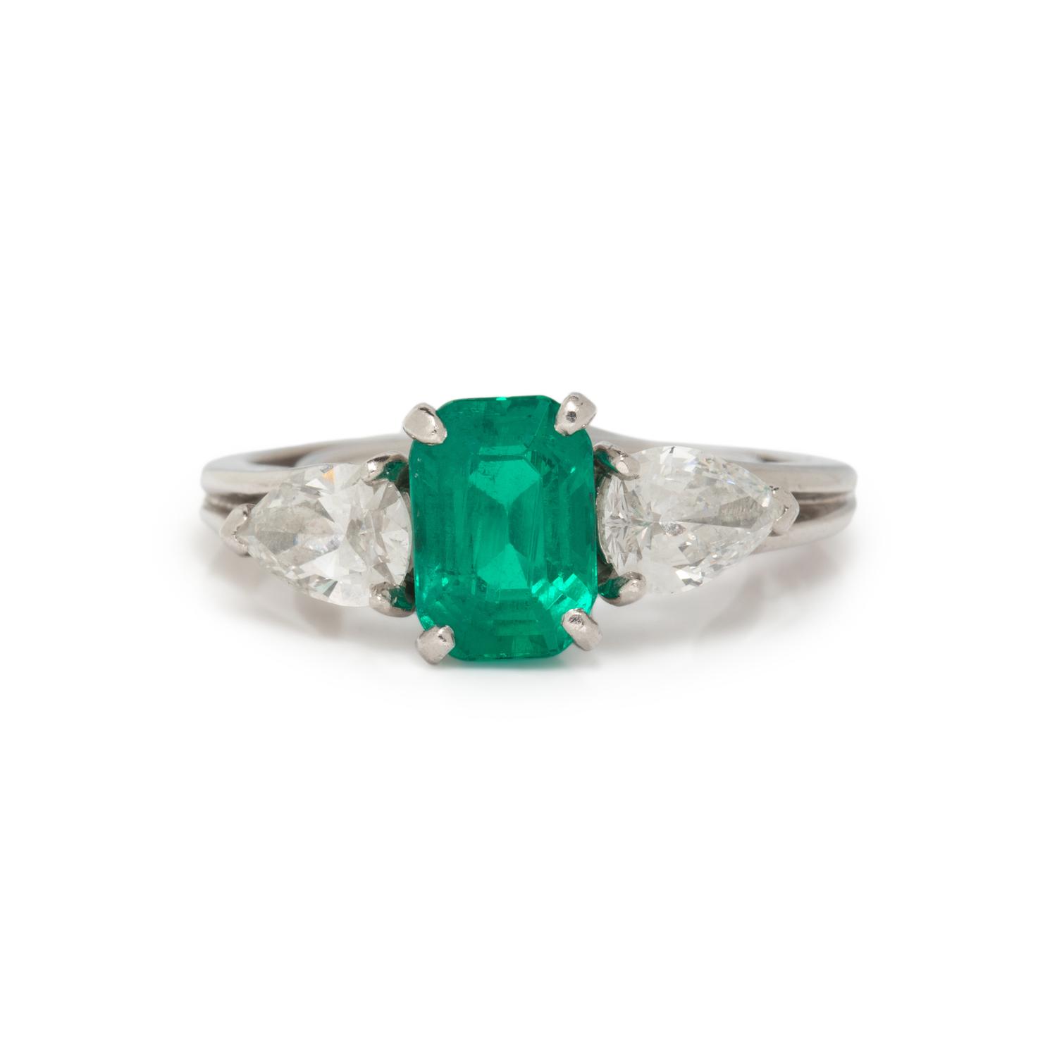 EMERALD AND DIAMOND RING