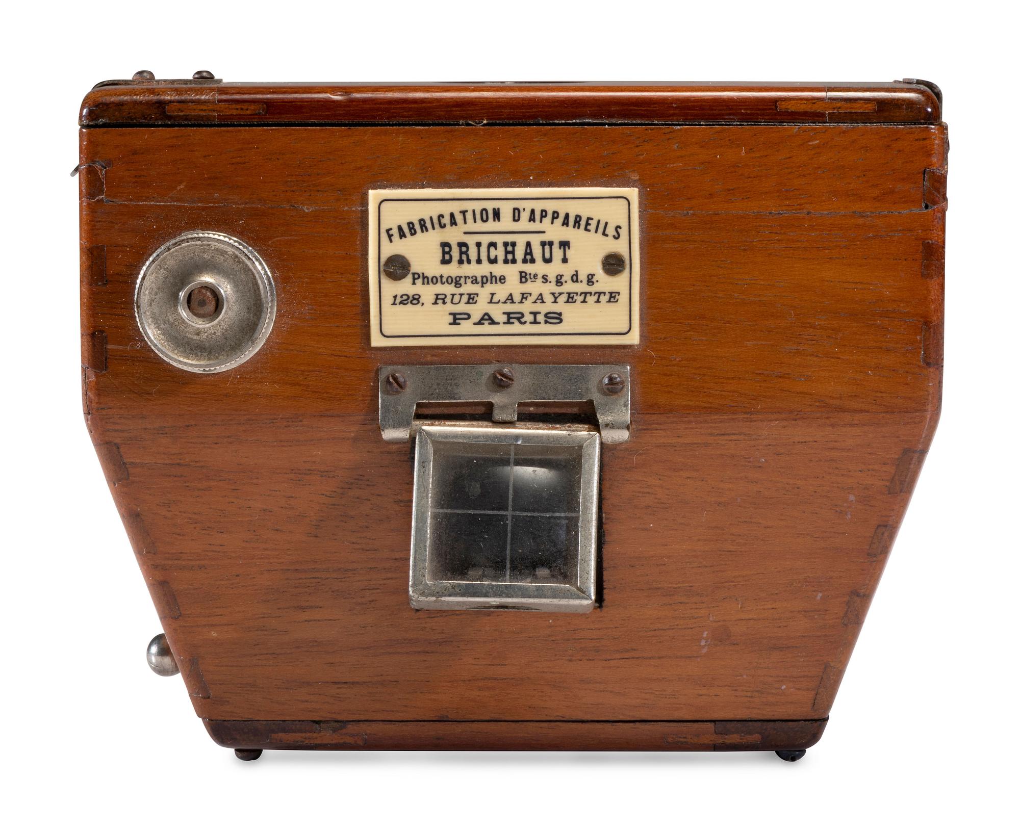 [EARLY PHOTOGRAPHY]. Truncated roll film box camera. Brichaut, Paris.