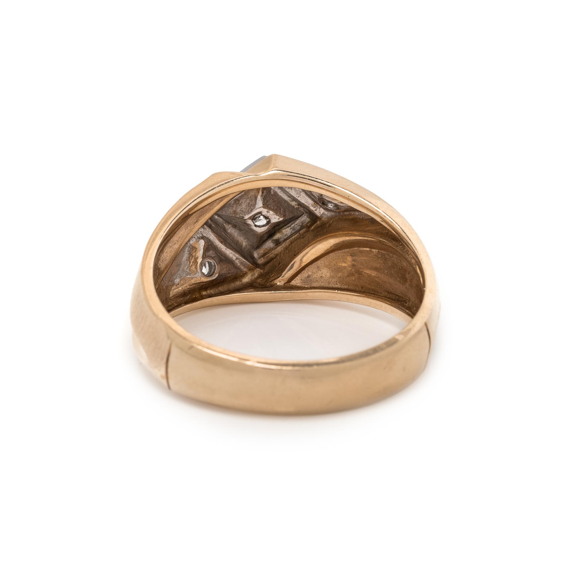 BICOLOR GOLD AND DIAMOND RING