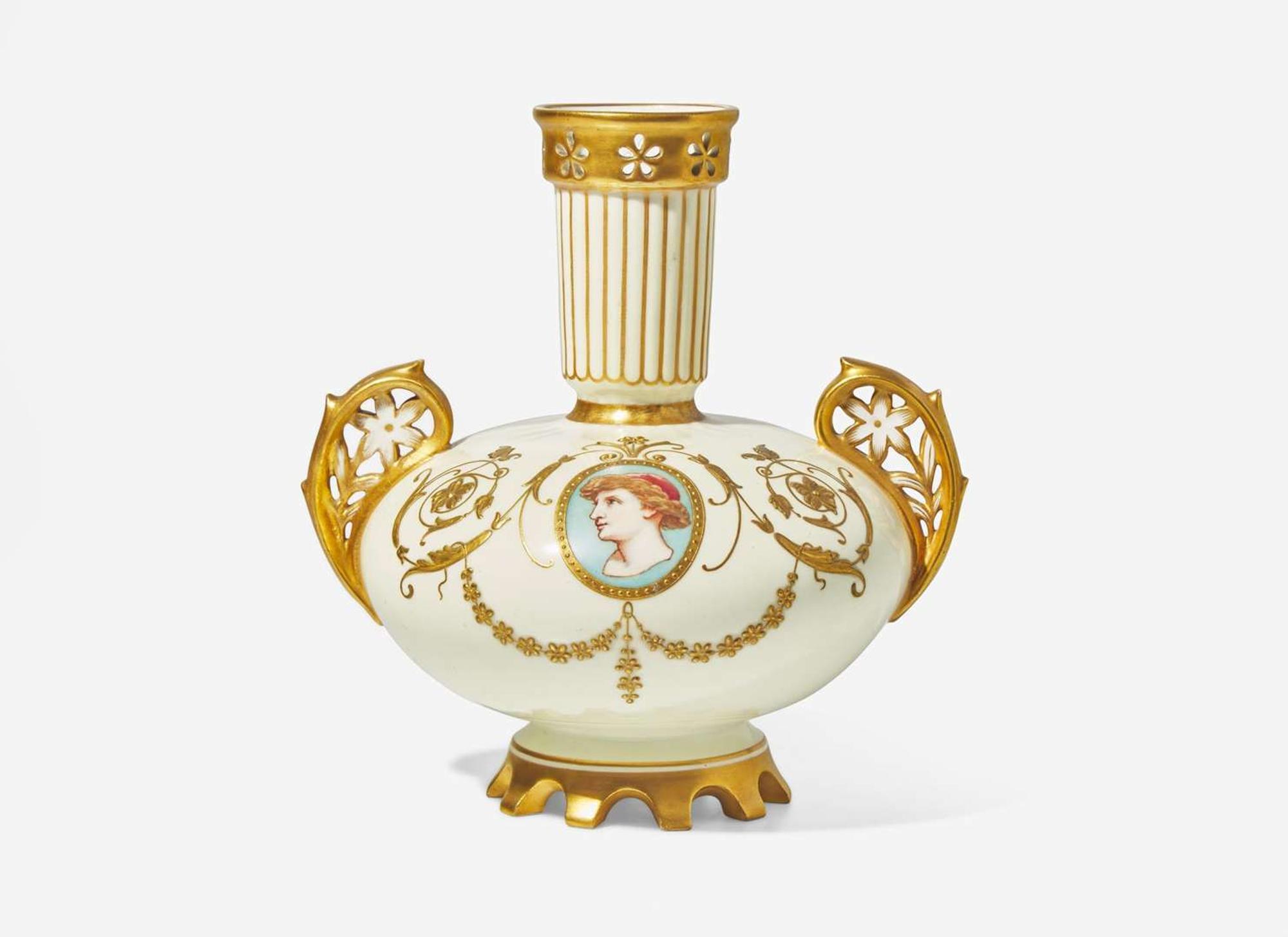 A Wedgwood "Victoria" Pattern Bone China Vase, UK, circa 1885