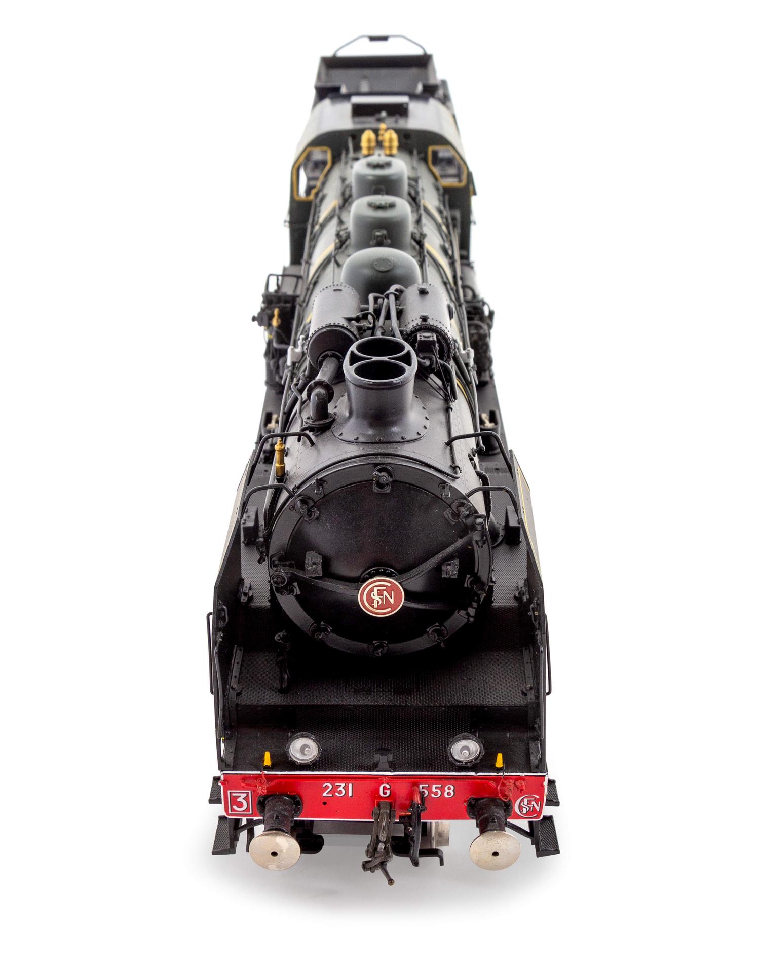 A Fulgurex Polychrome O-Gauge S.N.C.F 4-6-2 Locomotive and Tender