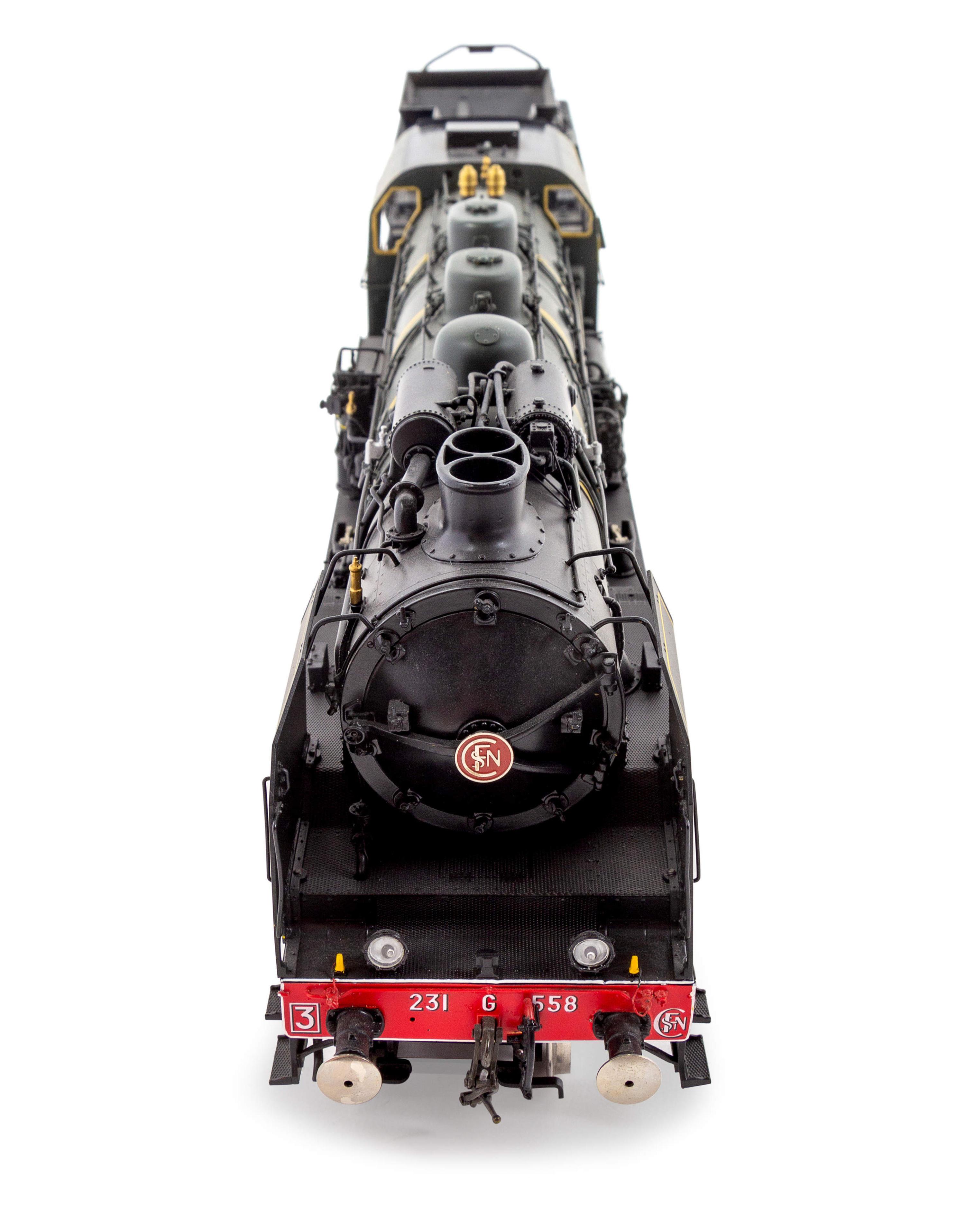A Fulgurex Polychrome O-Gauge S.N.C.F 4-6-2 Locomotive and Tender