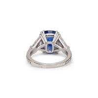 SAPPHIRE AND DIAMOND RING