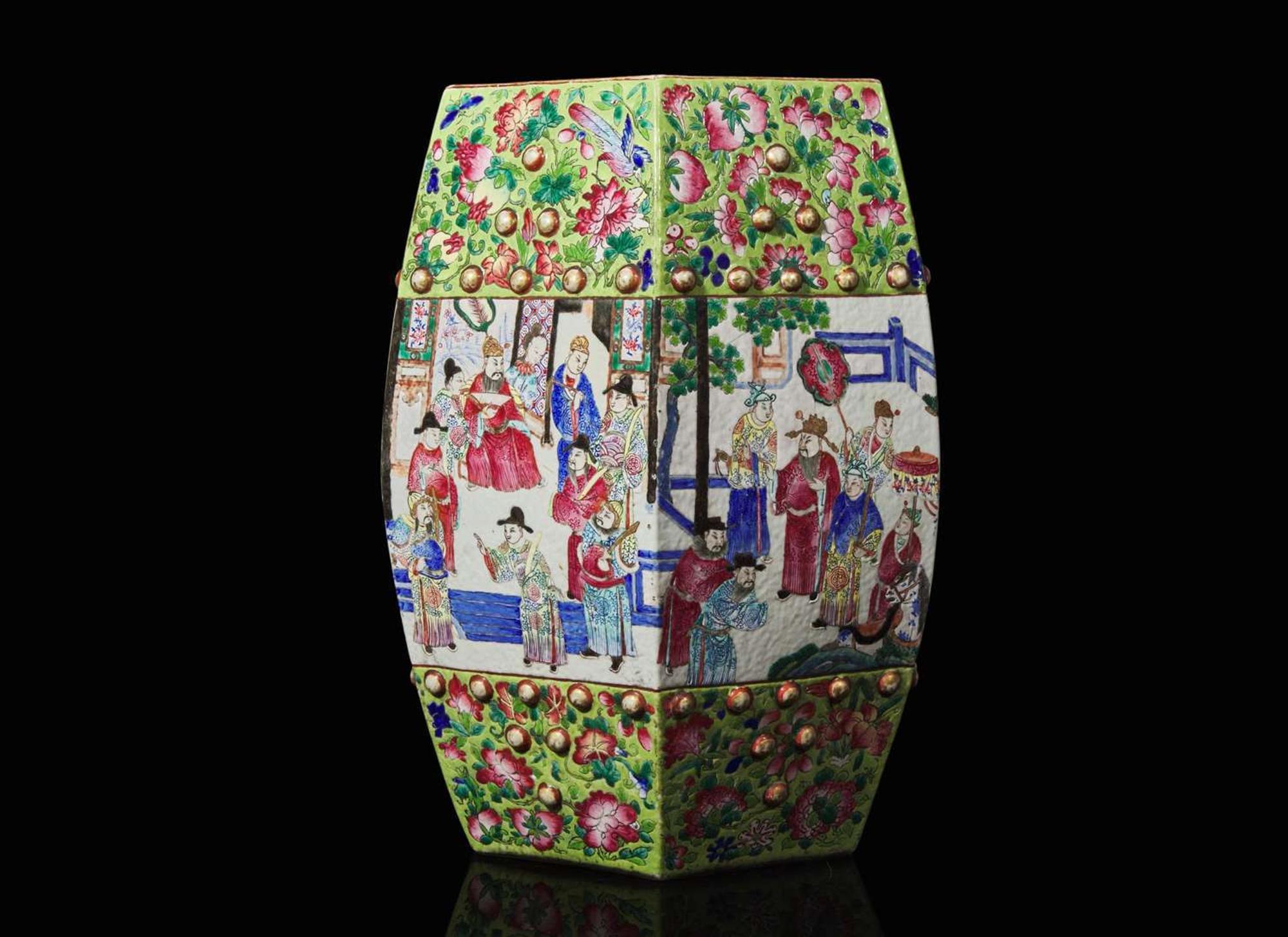A Chinese famille rose-decorated hexagonal garden stool, late 19th to early 20th century 粉彩開光繡墩 十九世紀晚至二十世紀初