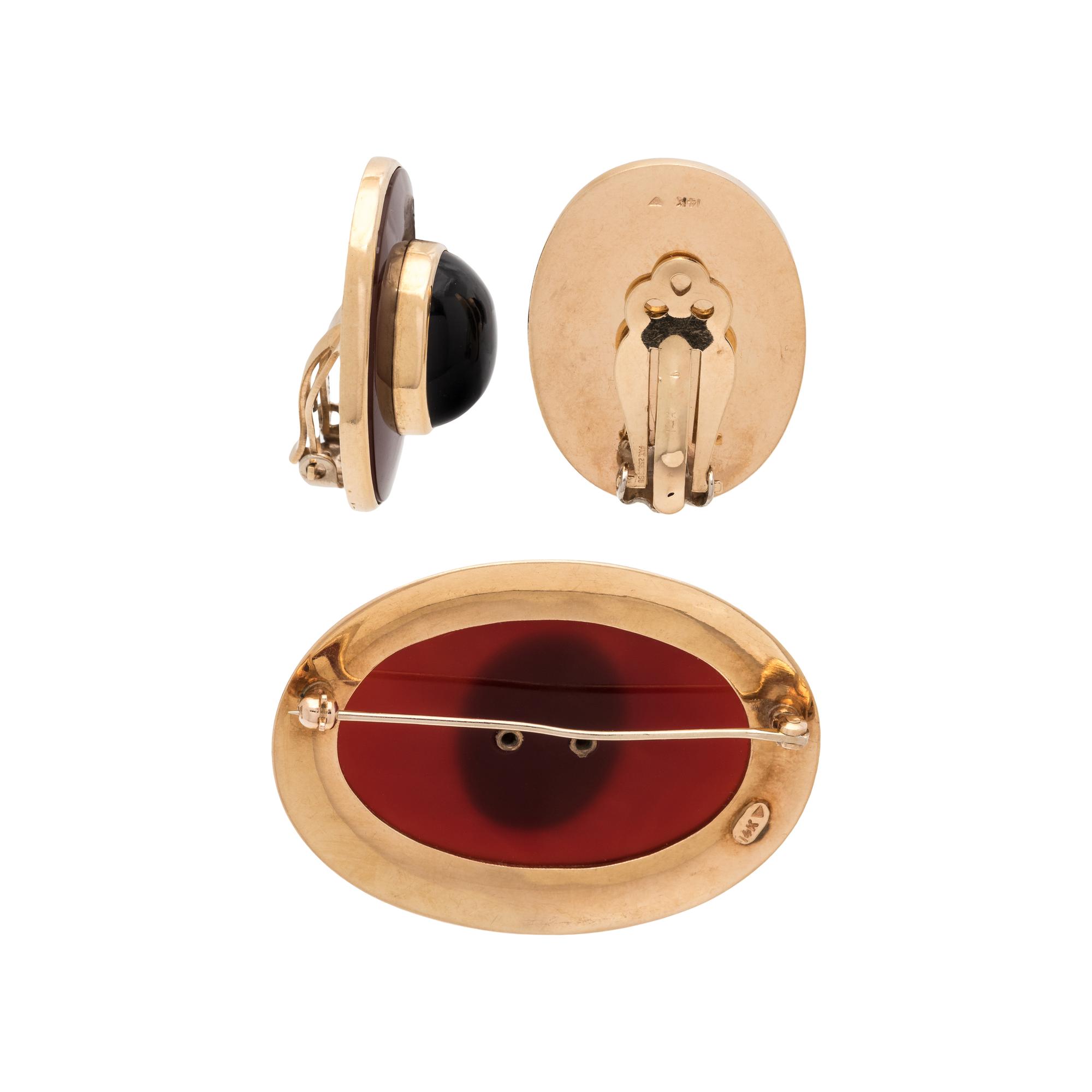 ONYX AND CARNELIAN SET