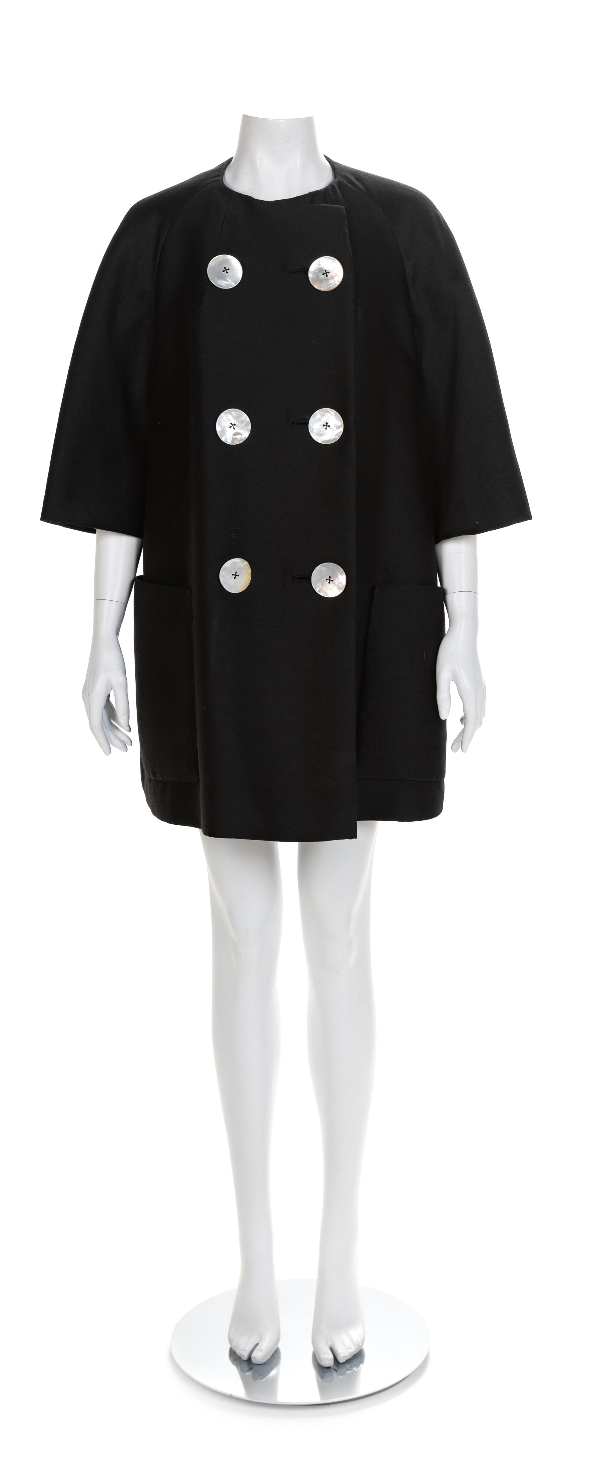 Black Coat with Oversize Pearlescent Buttons, 196s