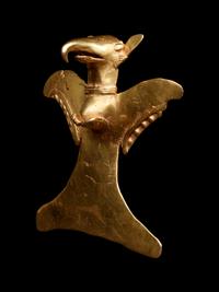 A Chiriquí Gold Avian Pendant
