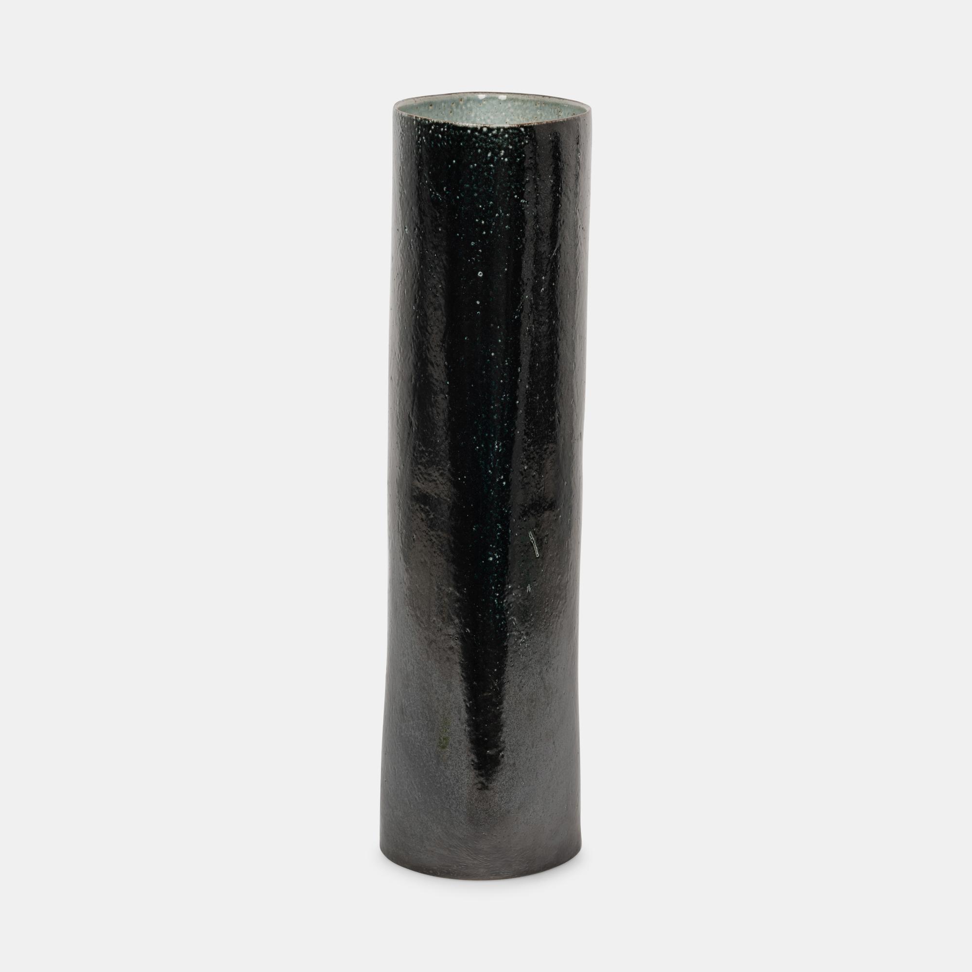 Large Flattened Vase Form, 1987