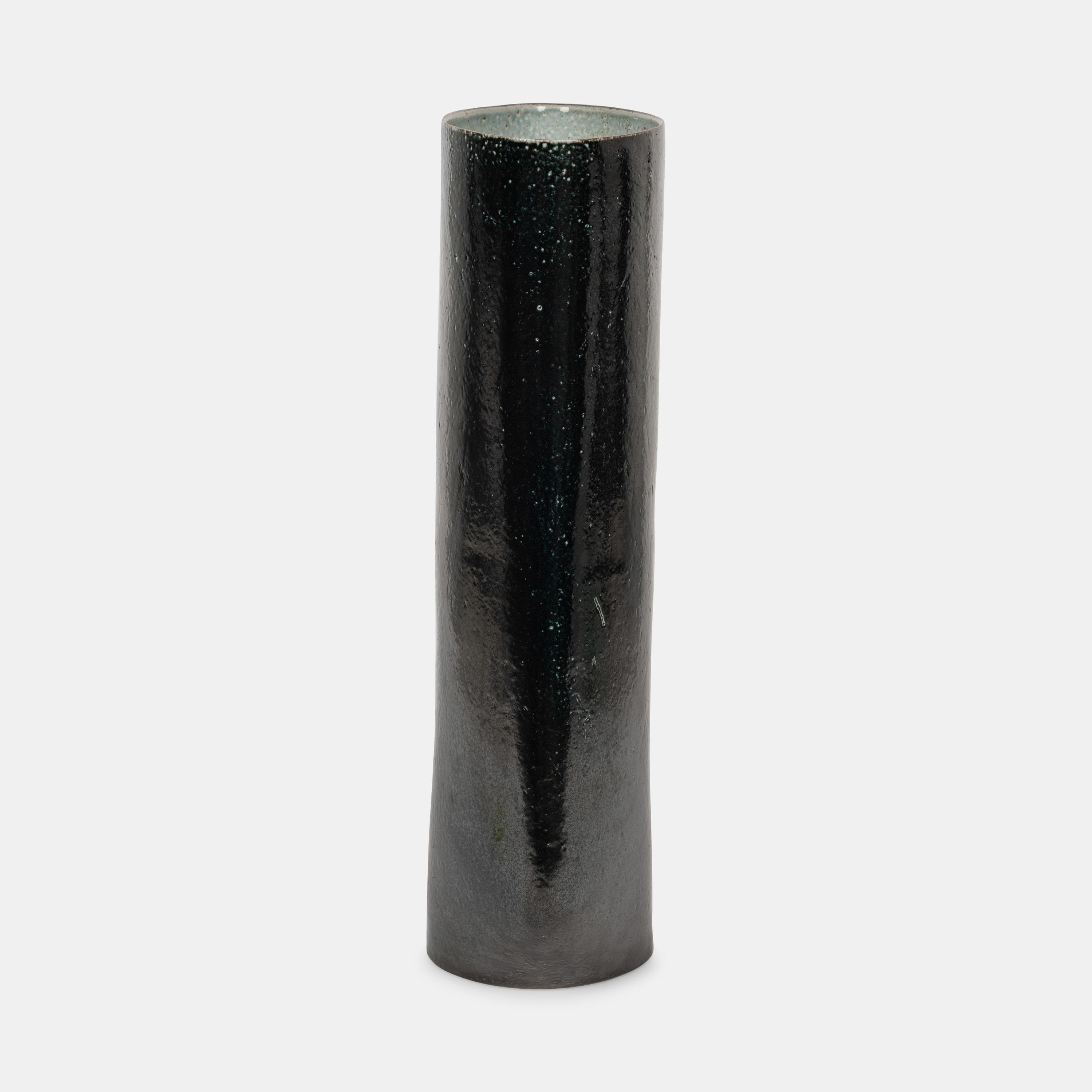 Large Flattened Vase Form, 1987