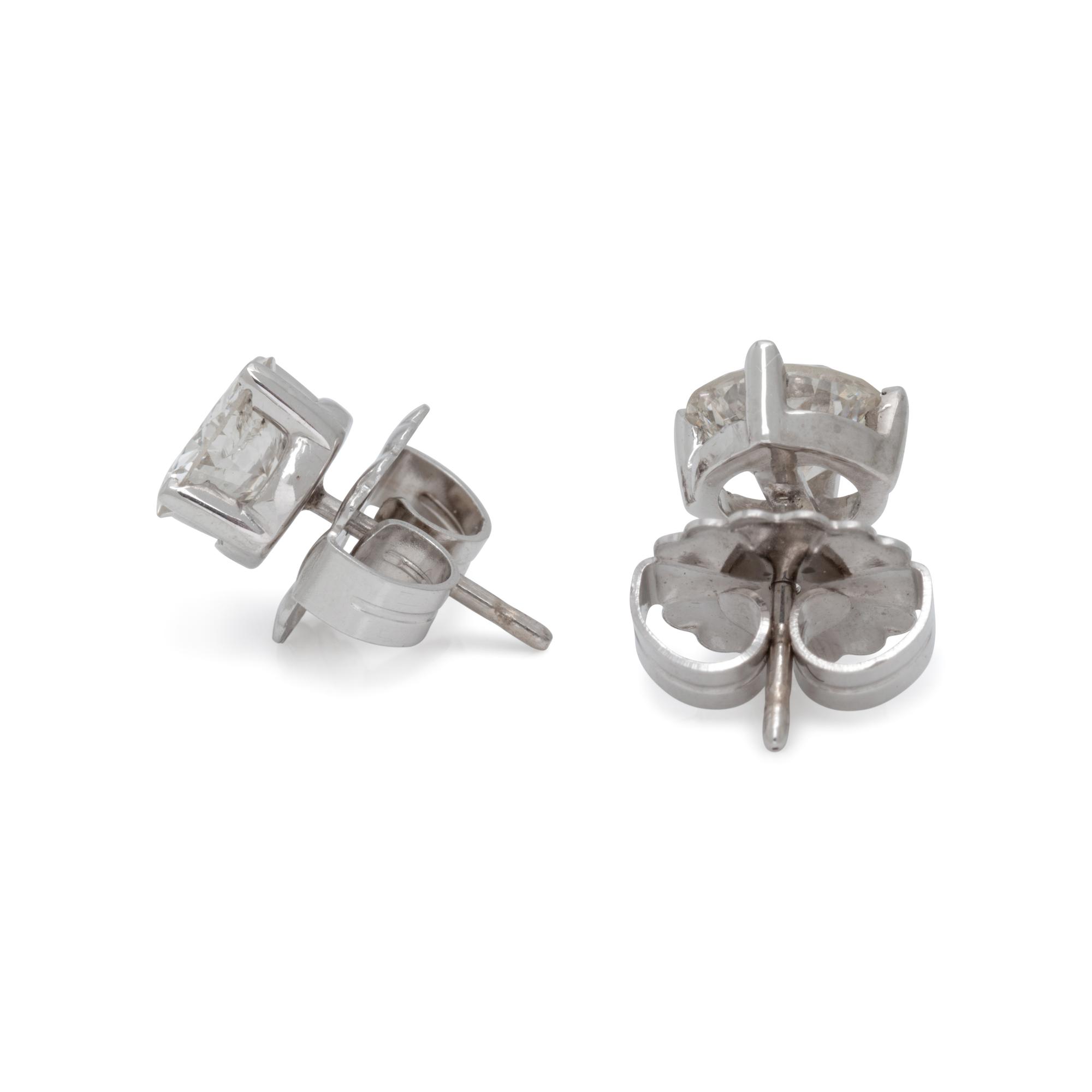 DIAMOND STUD EARRINGS
