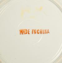 A Collection of Chinese Export Gold Medallion Porcelain — 19TH/20TH CENTURY