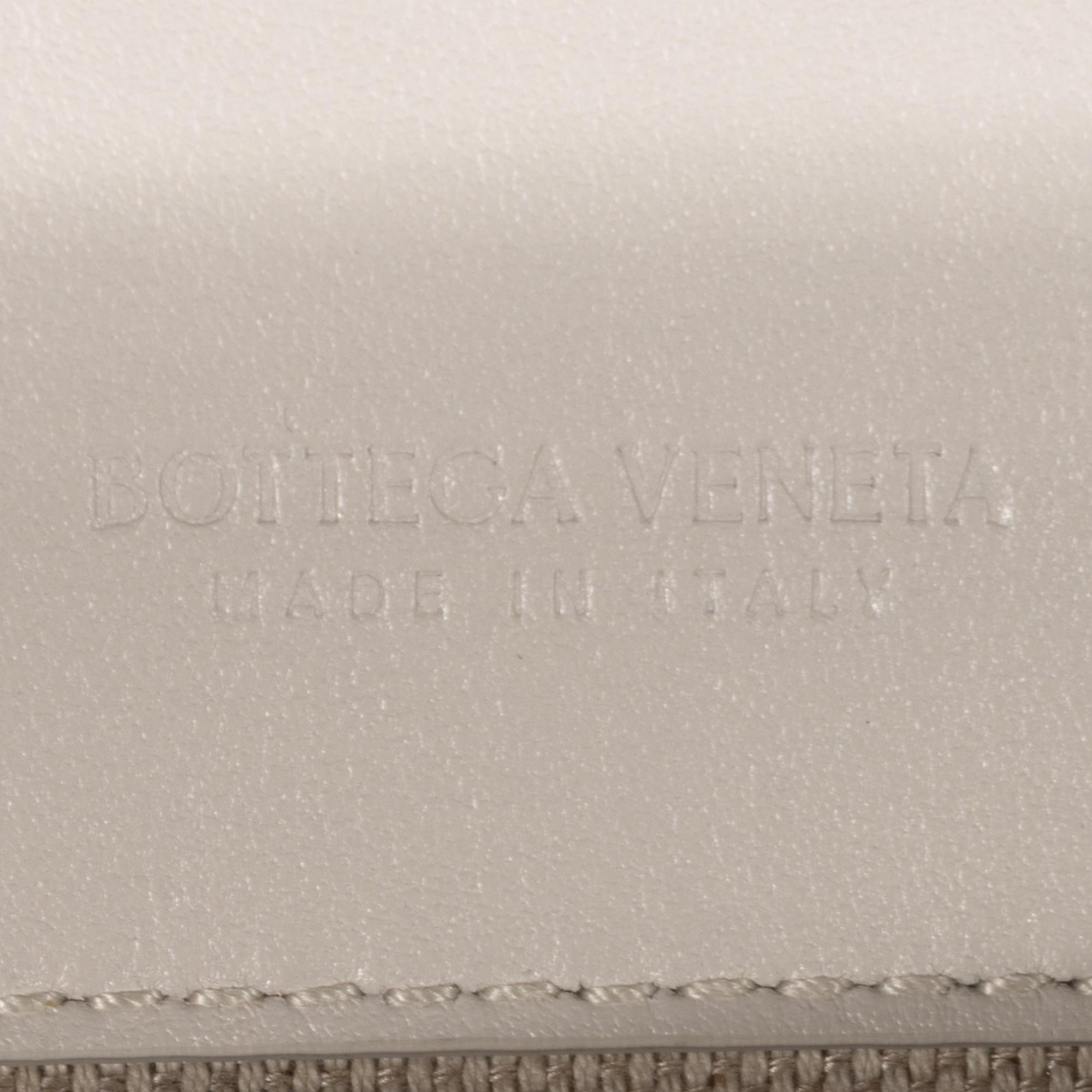 Bottega Veneta, White Intrecciato Large Clutch