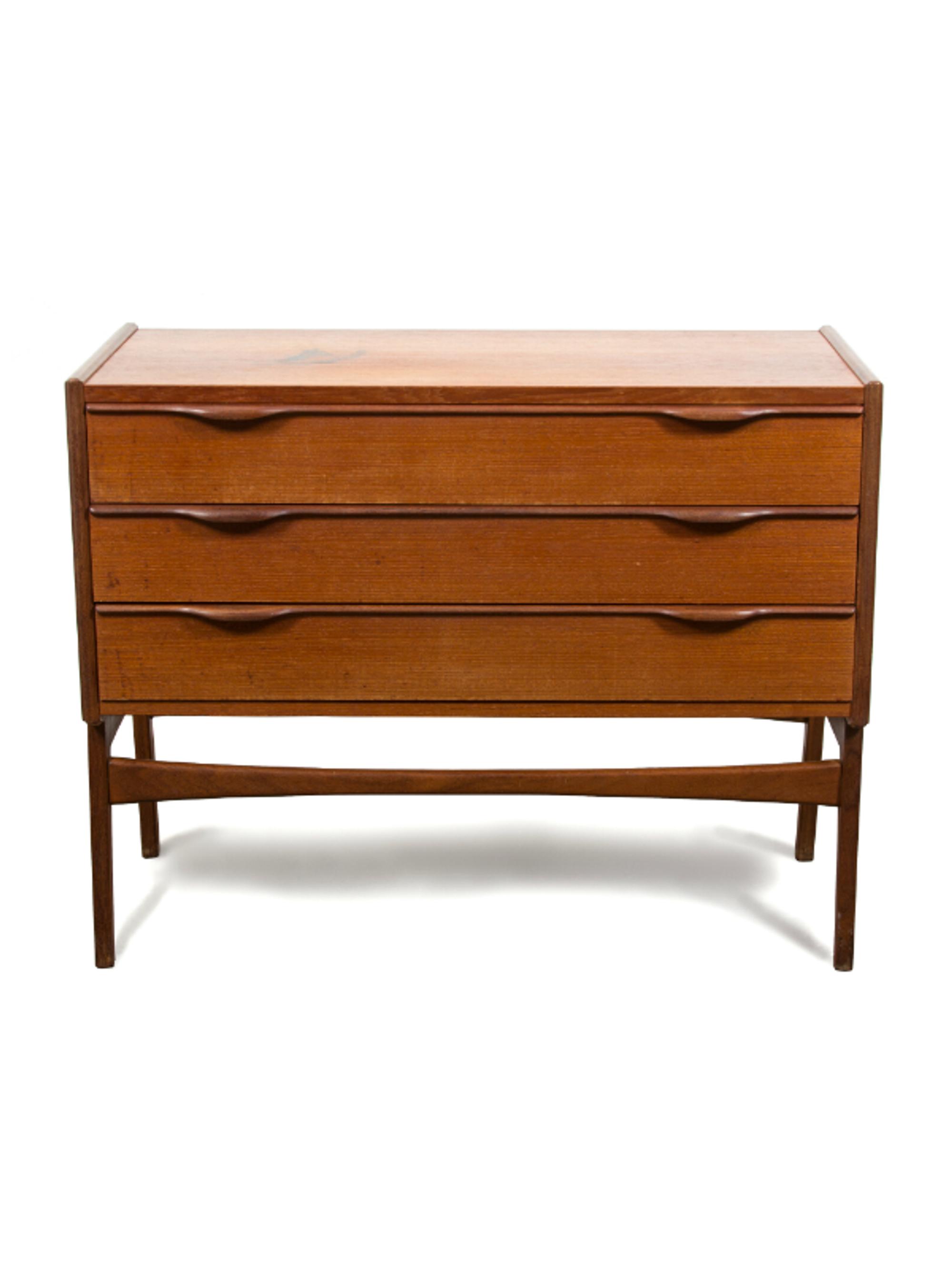 A Danish Teak Three Drawer Chest of Drawers Height 27 x width 35 x depth 16 inches. — 20TH CENTURY