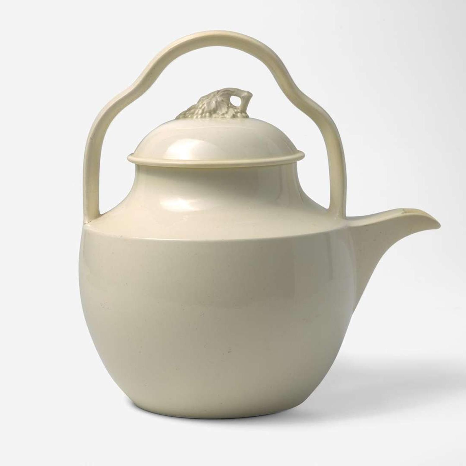 A Wedgwood Queensware Bail Handled Rum Pot with "Bunch-of-Grapes" Knop UK, circa 1800