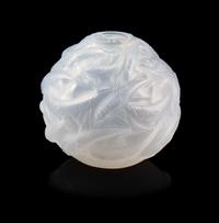 A Lalique Oleron Vase