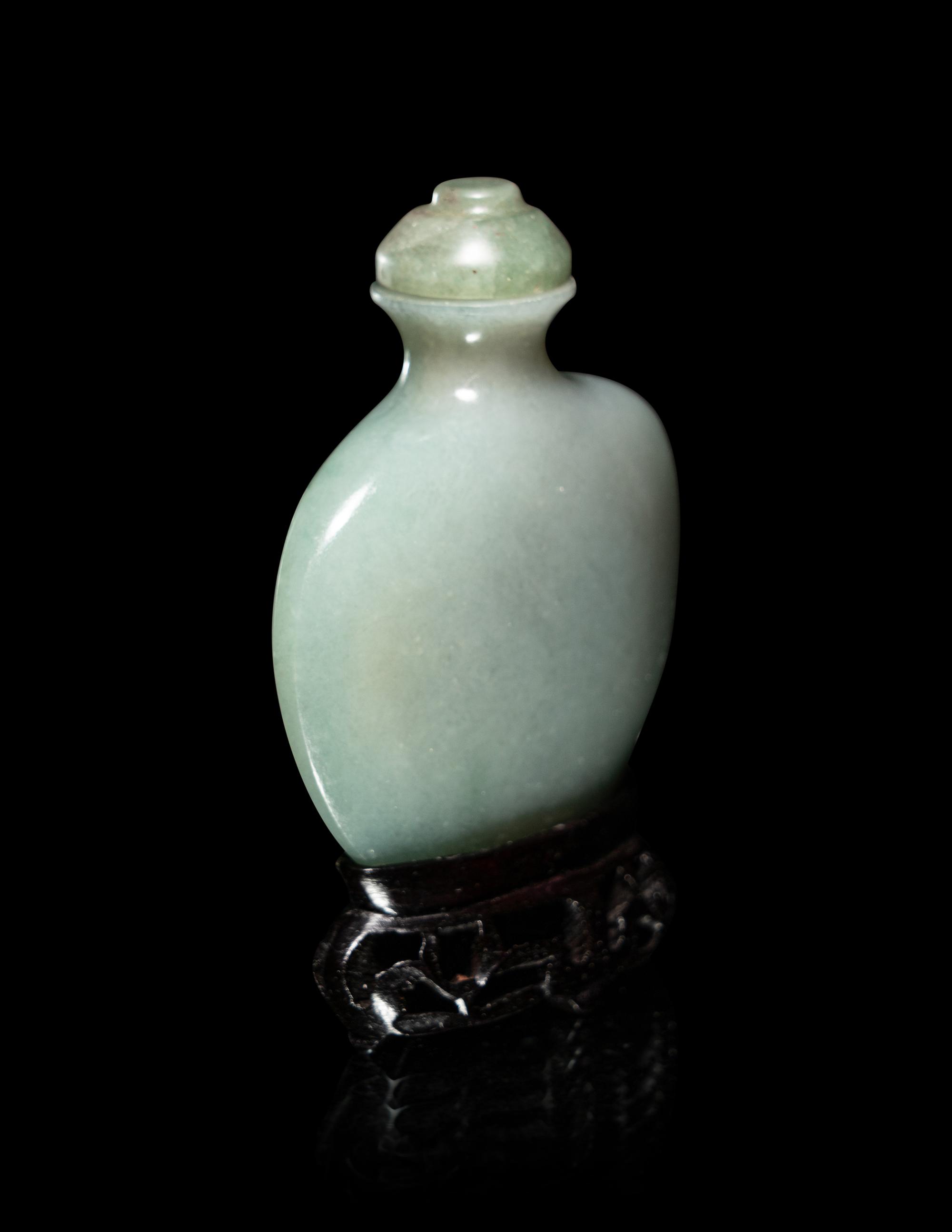 A Bluish Celadon Jade Snuff Bottle
