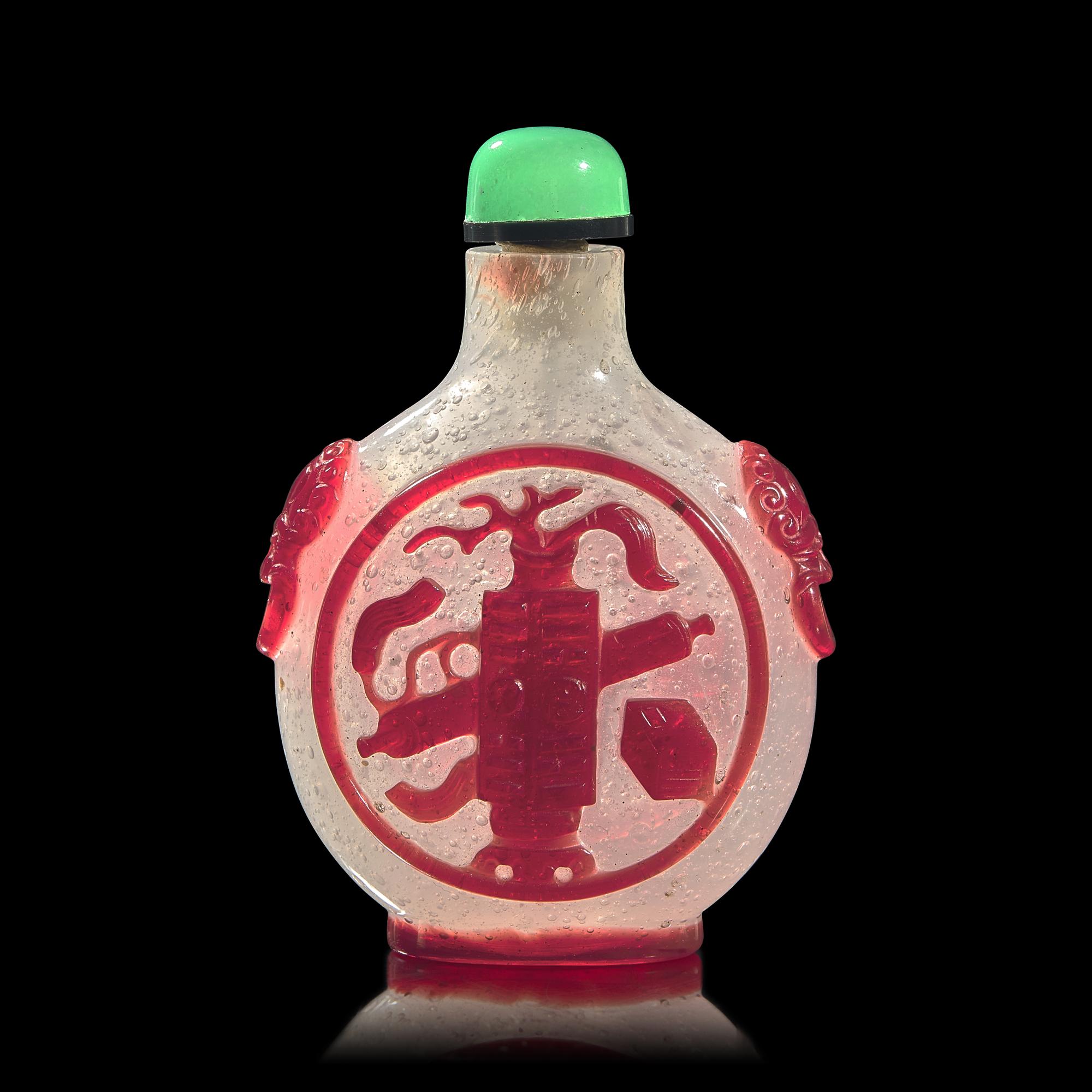 A Chinese Ruby Overlay Glass "Antiques" Snuff Bottle