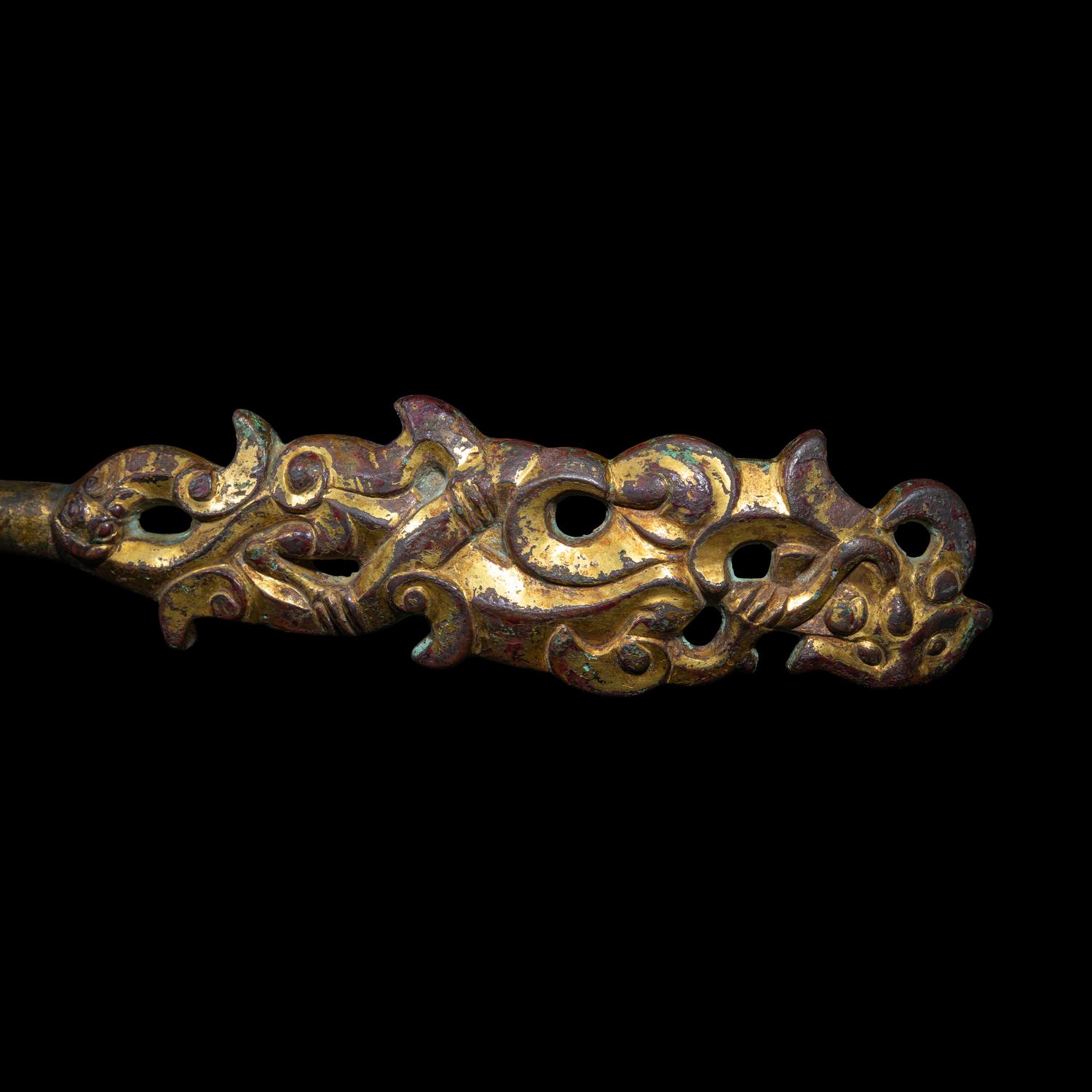 Two Chinese Gilt Bronze Belt Hooks, Warring States-Han Dynasty 戰國-漢 銅鎏金龍鳳帶鉤及鳥首帶鉤