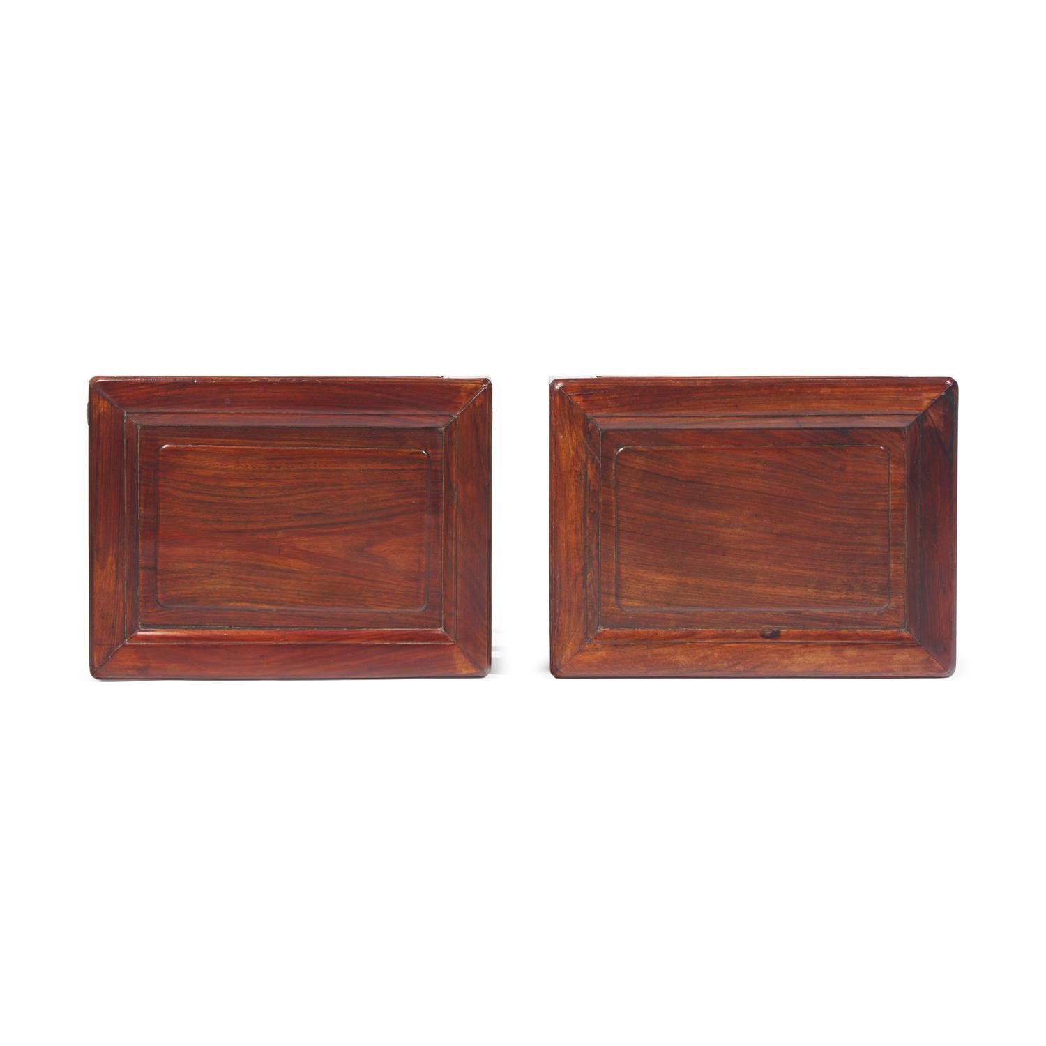 A Pair of Chinese Huanghuali Corner Leg Stools, Fangdeng, Late Qing Dynasty 清晚期 黃花梨方凳一對