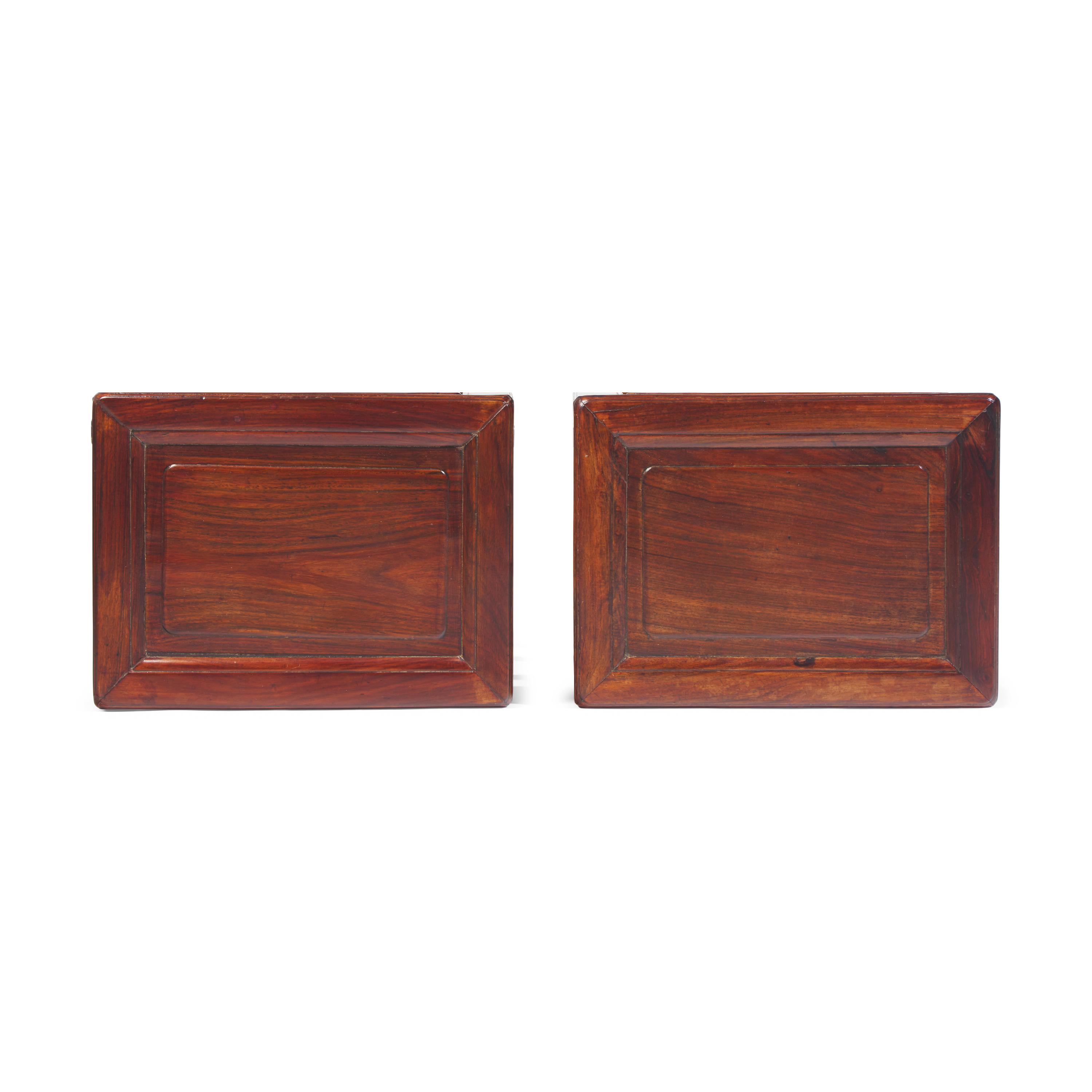 A Pair of Chinese Huanghuali Corner Leg Stools, Fangdeng, Late Qing Dynasty 清晚期 黃花梨方凳一對