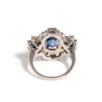 SAPPHIRE AND DIAMOND RING
