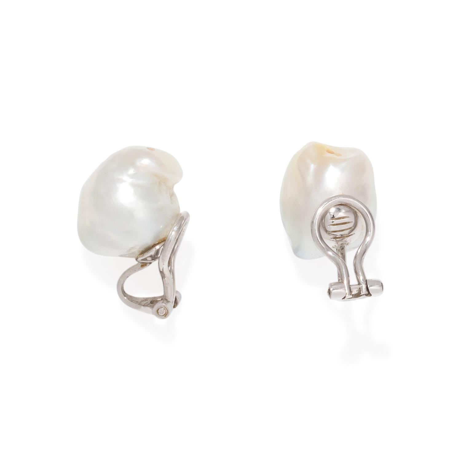 CULTURED BAROQUE PEARL SET
