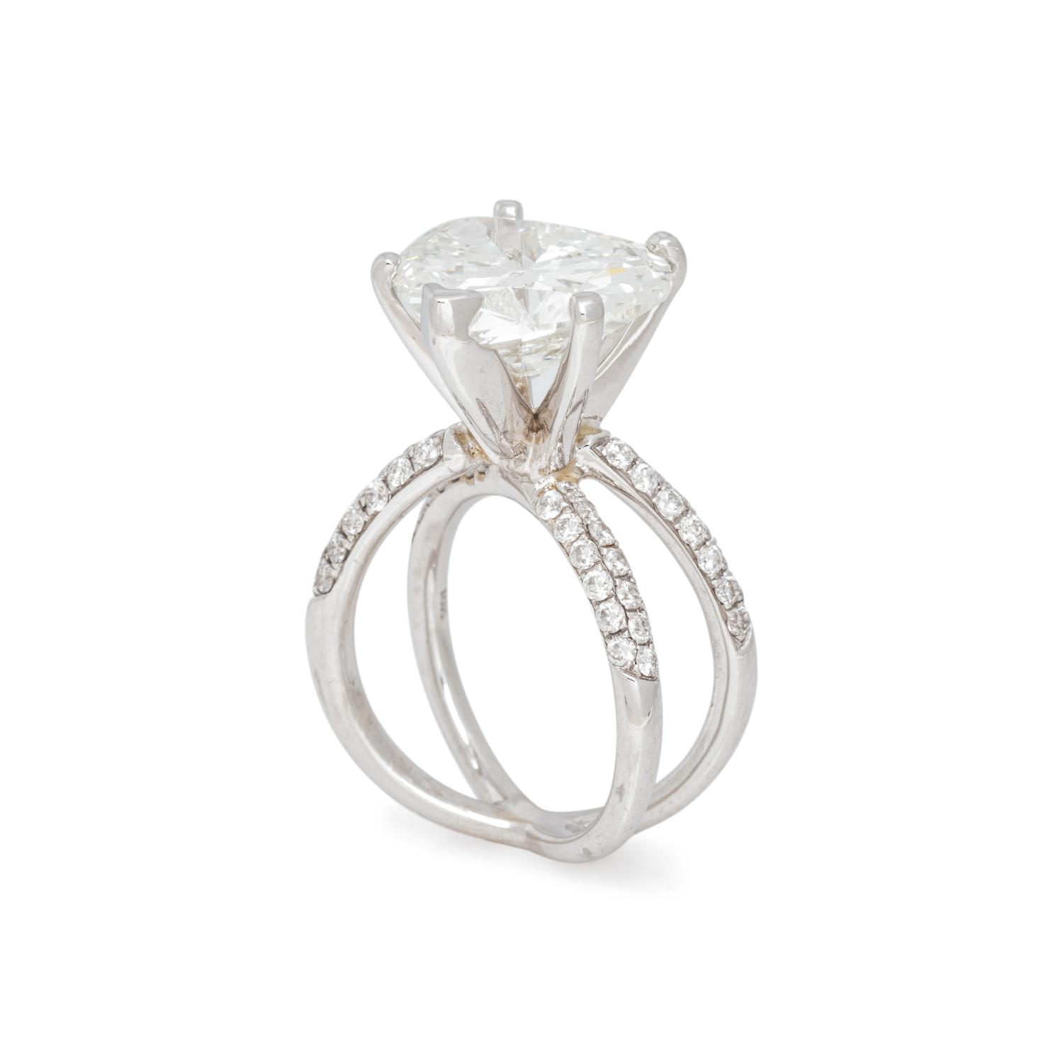 A LOVELY DIAMOND RING