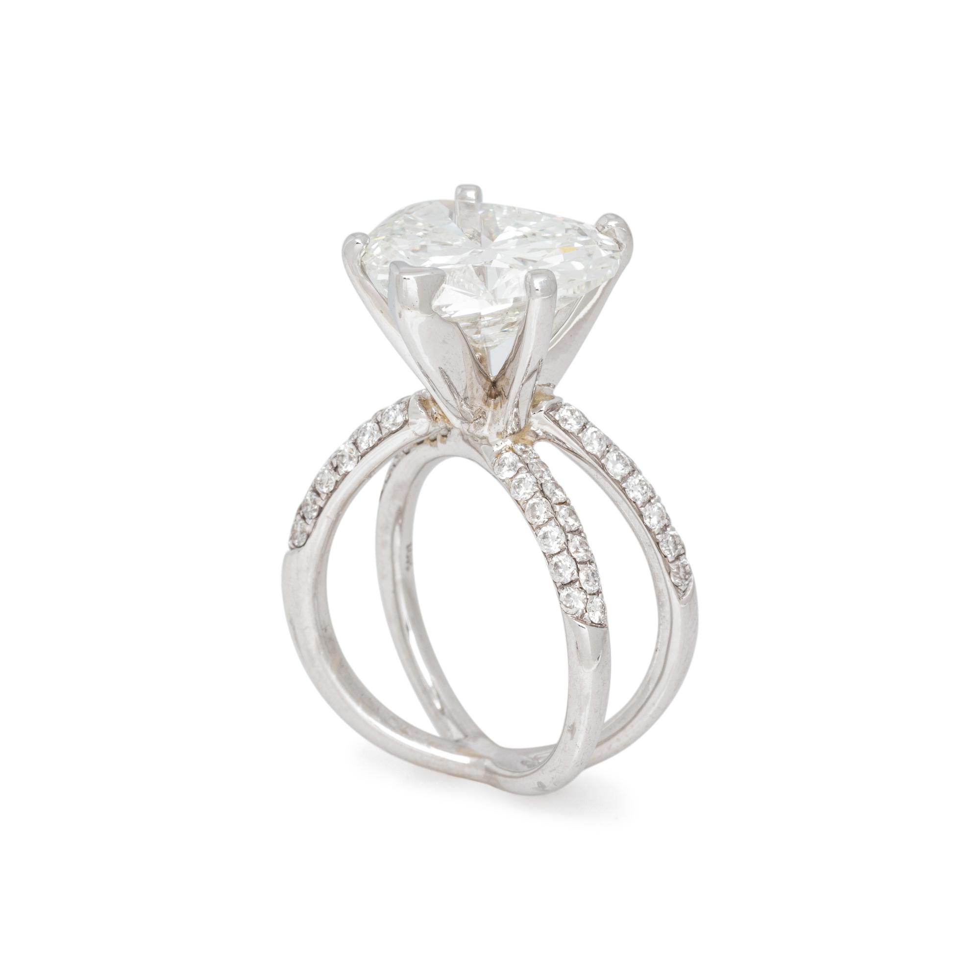 A LOVELY DIAMOND RING