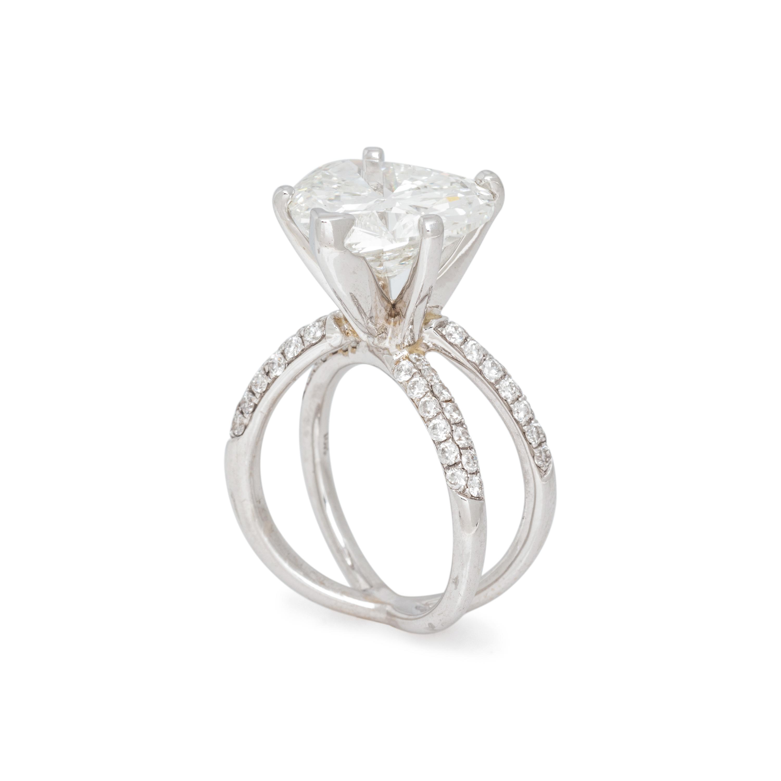 A LOVELY DIAMOND RING
