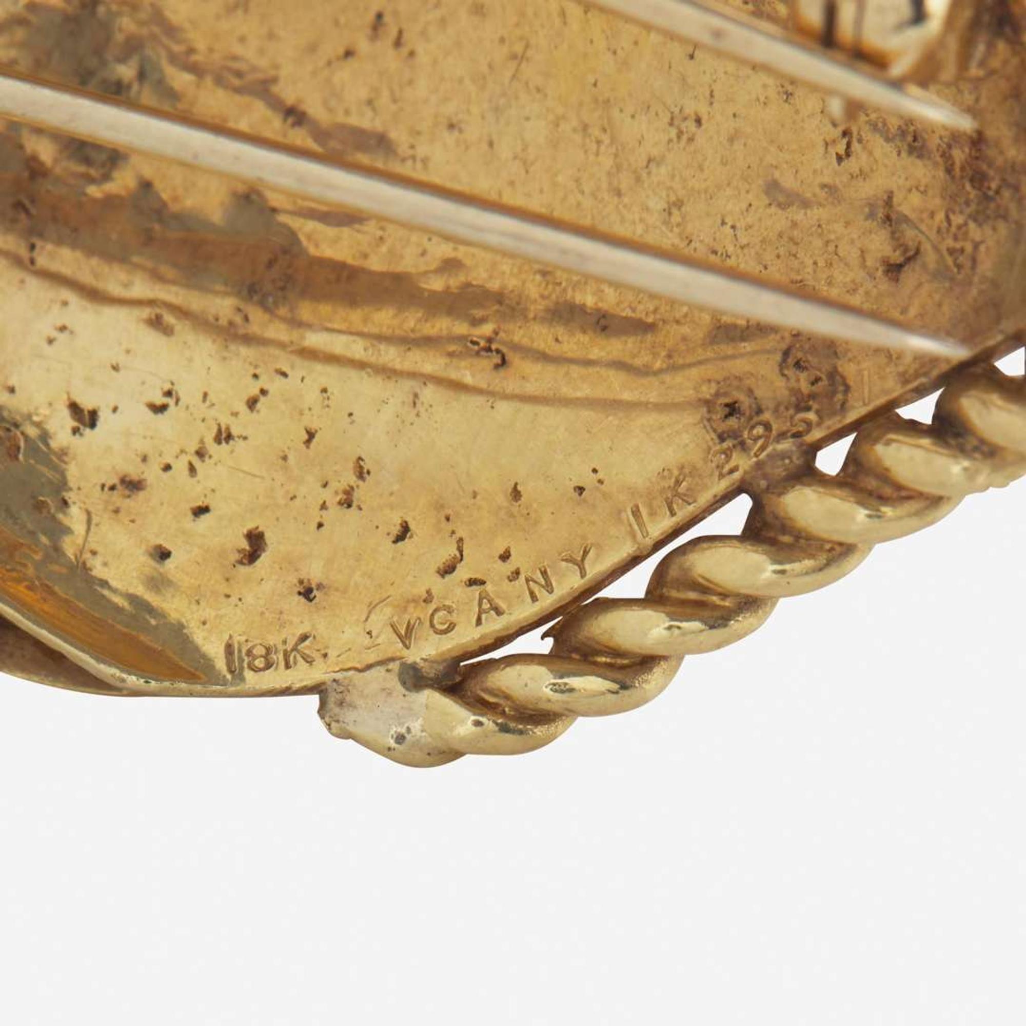 An 18K Yellow Gold Horse Pendant